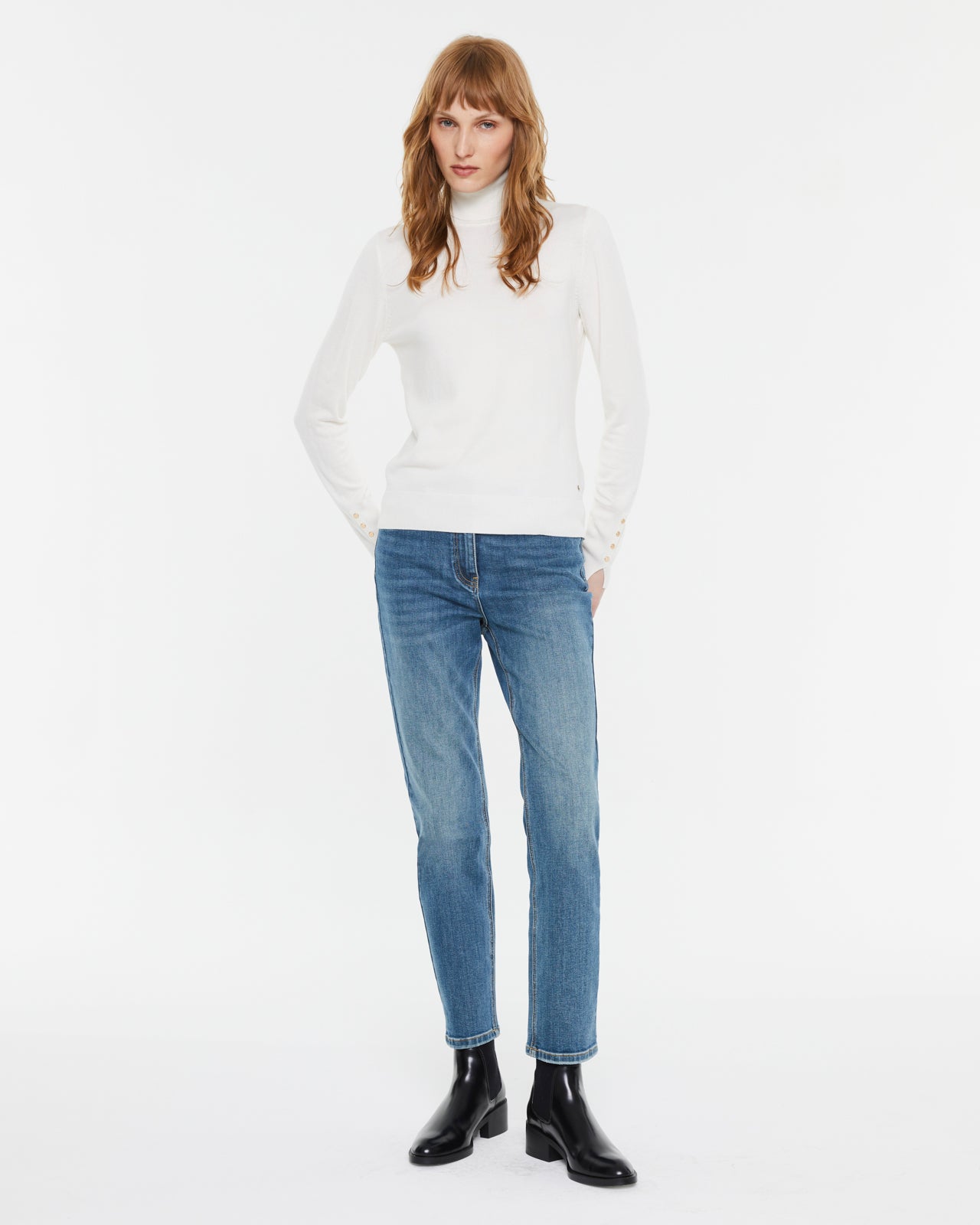 Damenjeans mit geradem Bein, hoher Taille und Reißverschluss
