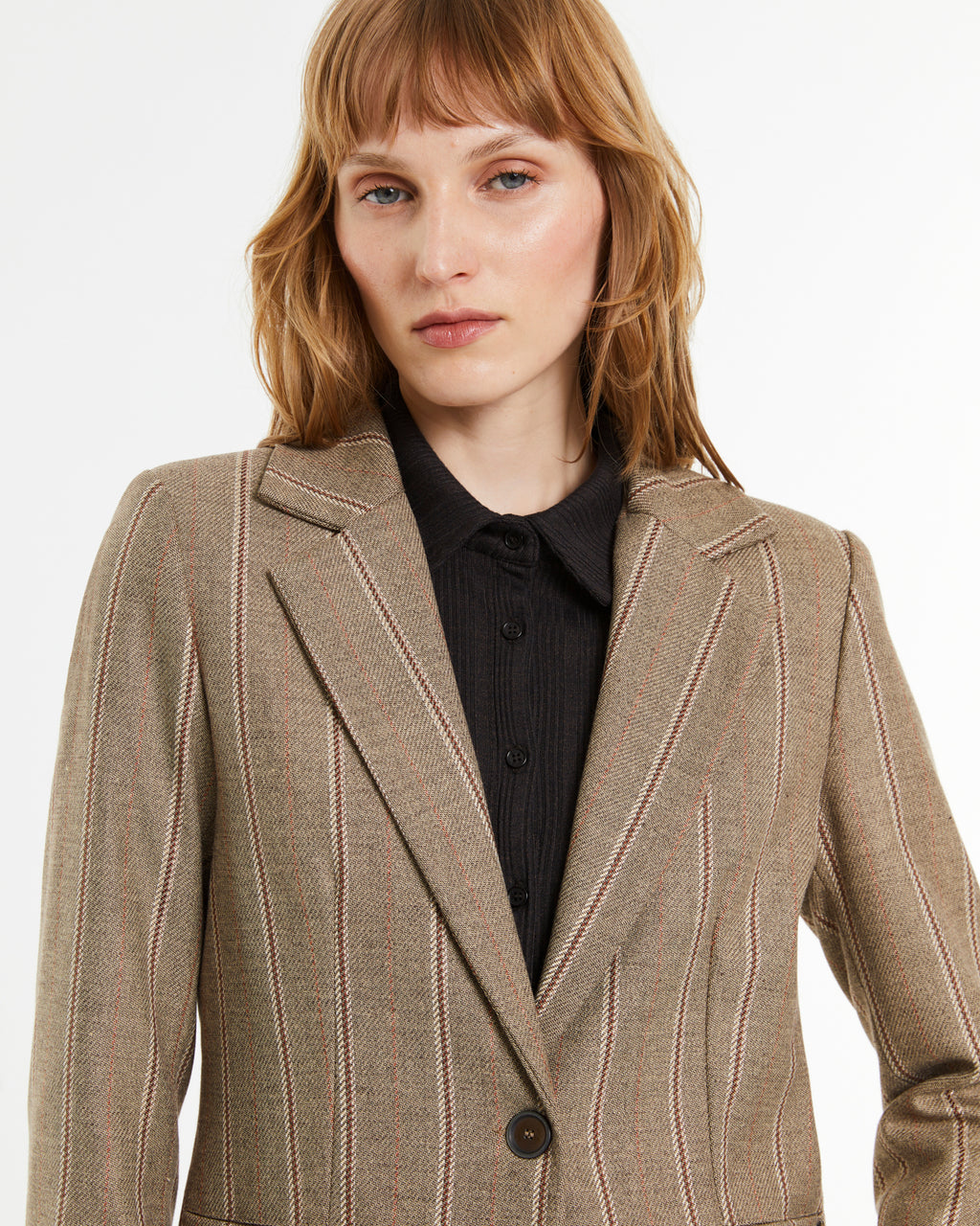 Blazer de mujer corta estampado raya diplomática