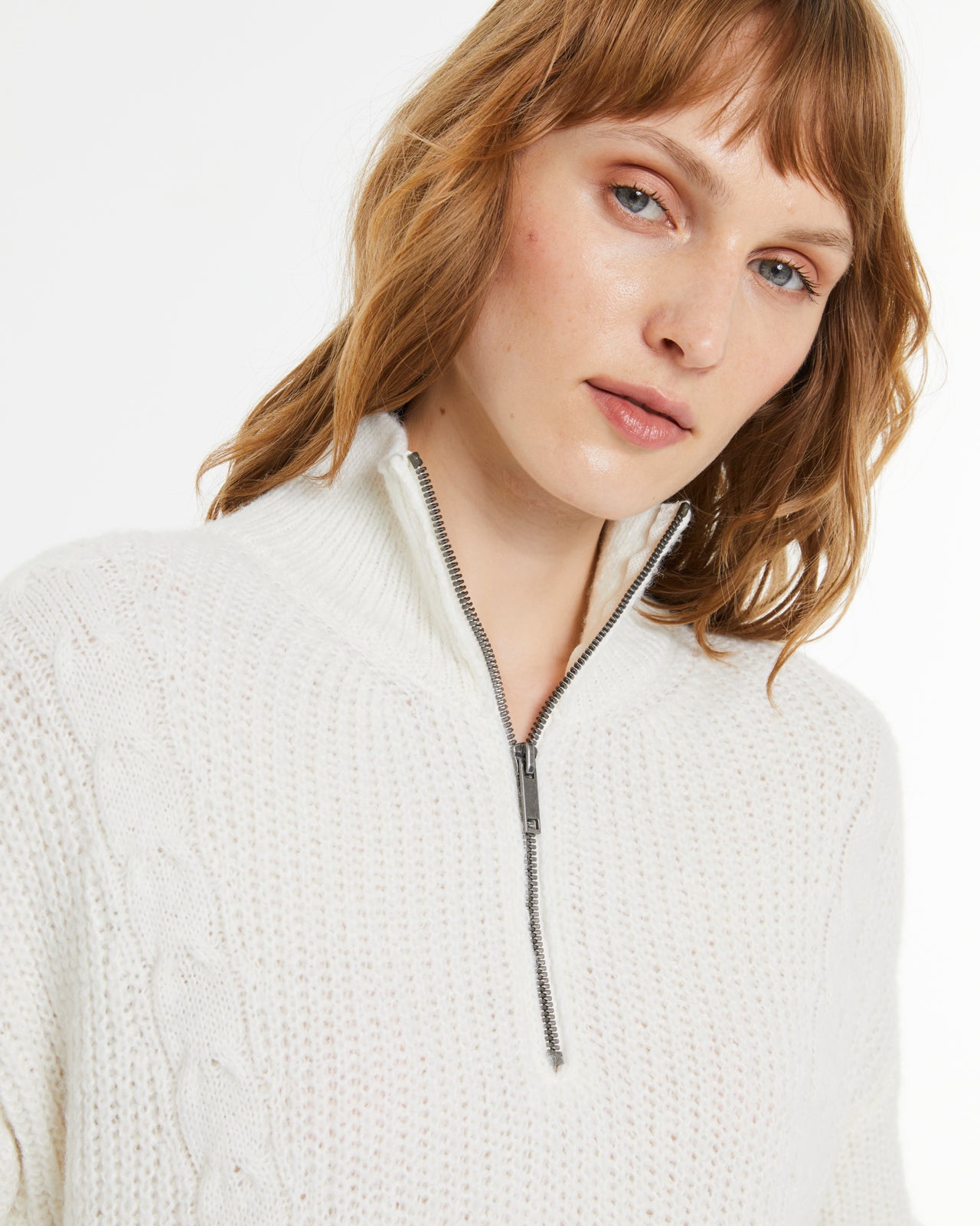 Jersey de mujer de punto trenzado con cremallera