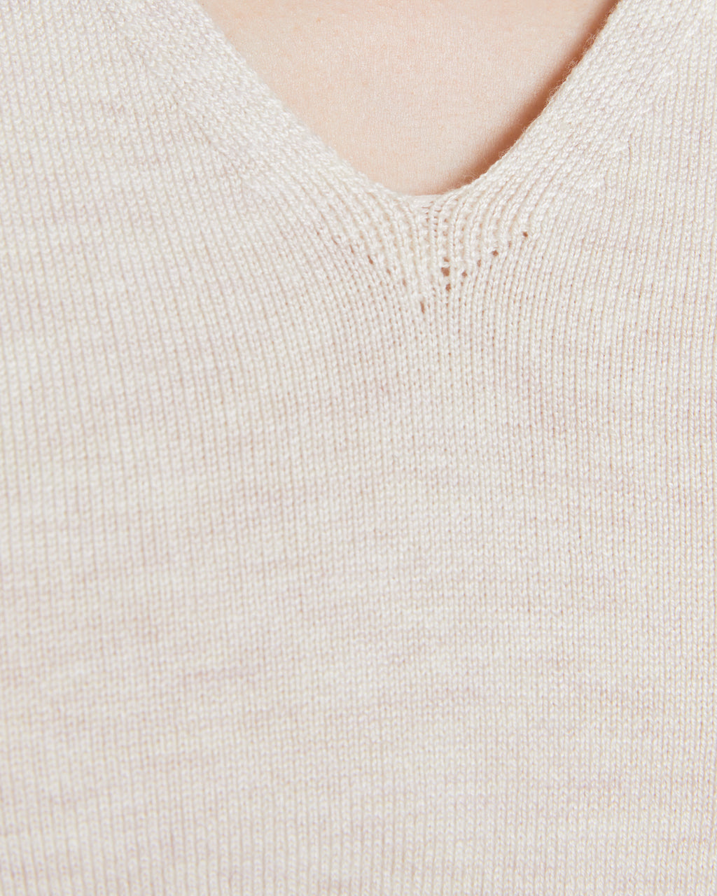 Jersey de mujer punto fino escote pico