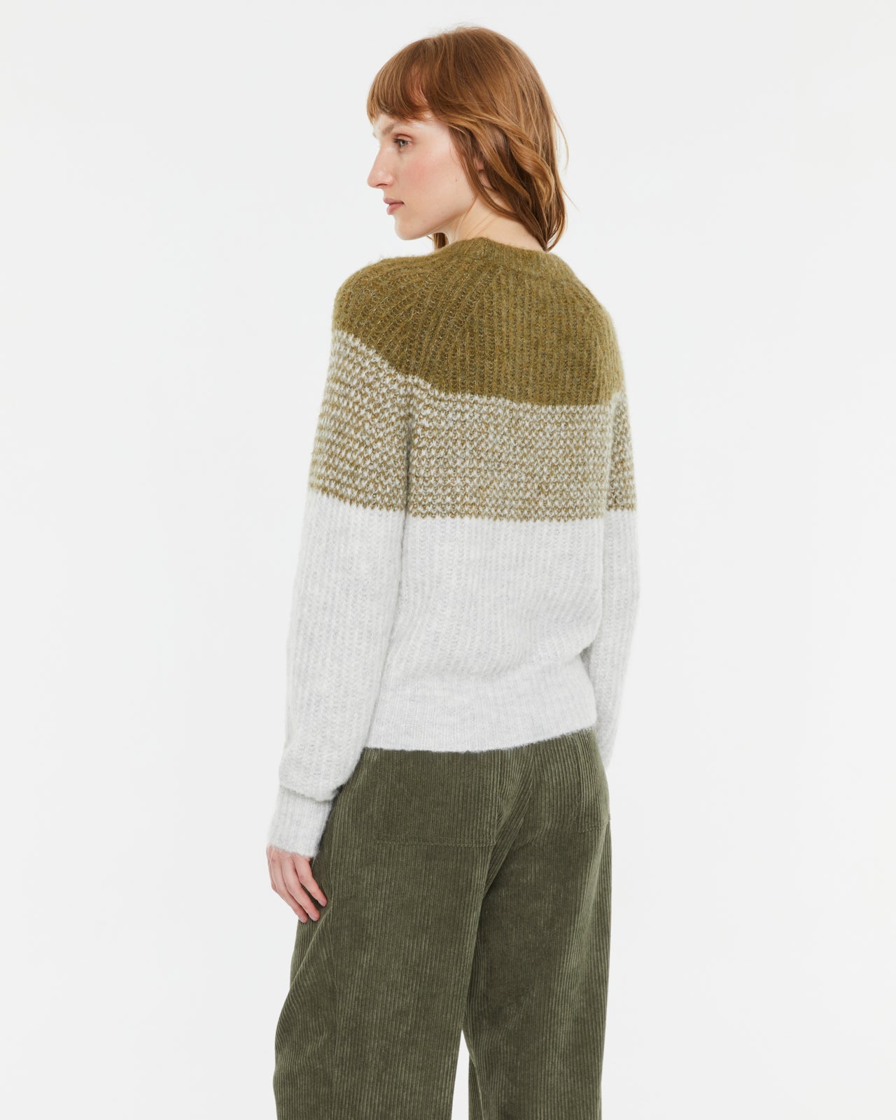 Women's two-tone round-neck sweater