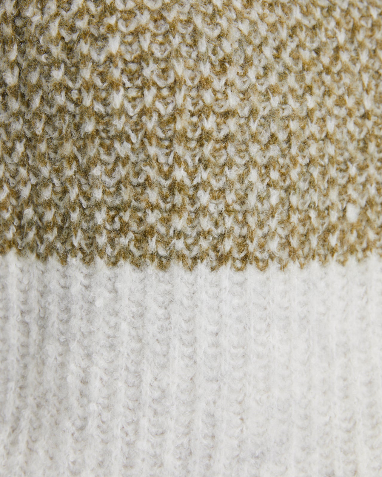Women's two-tone round-neck sweater