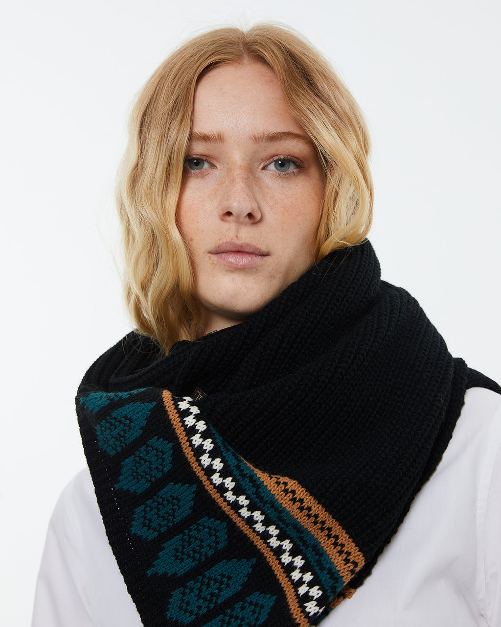 Women's knitted scarf.