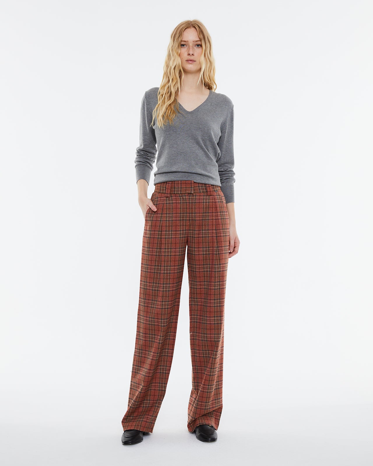 Women's wide-leg trousers, checkered print, high waist.