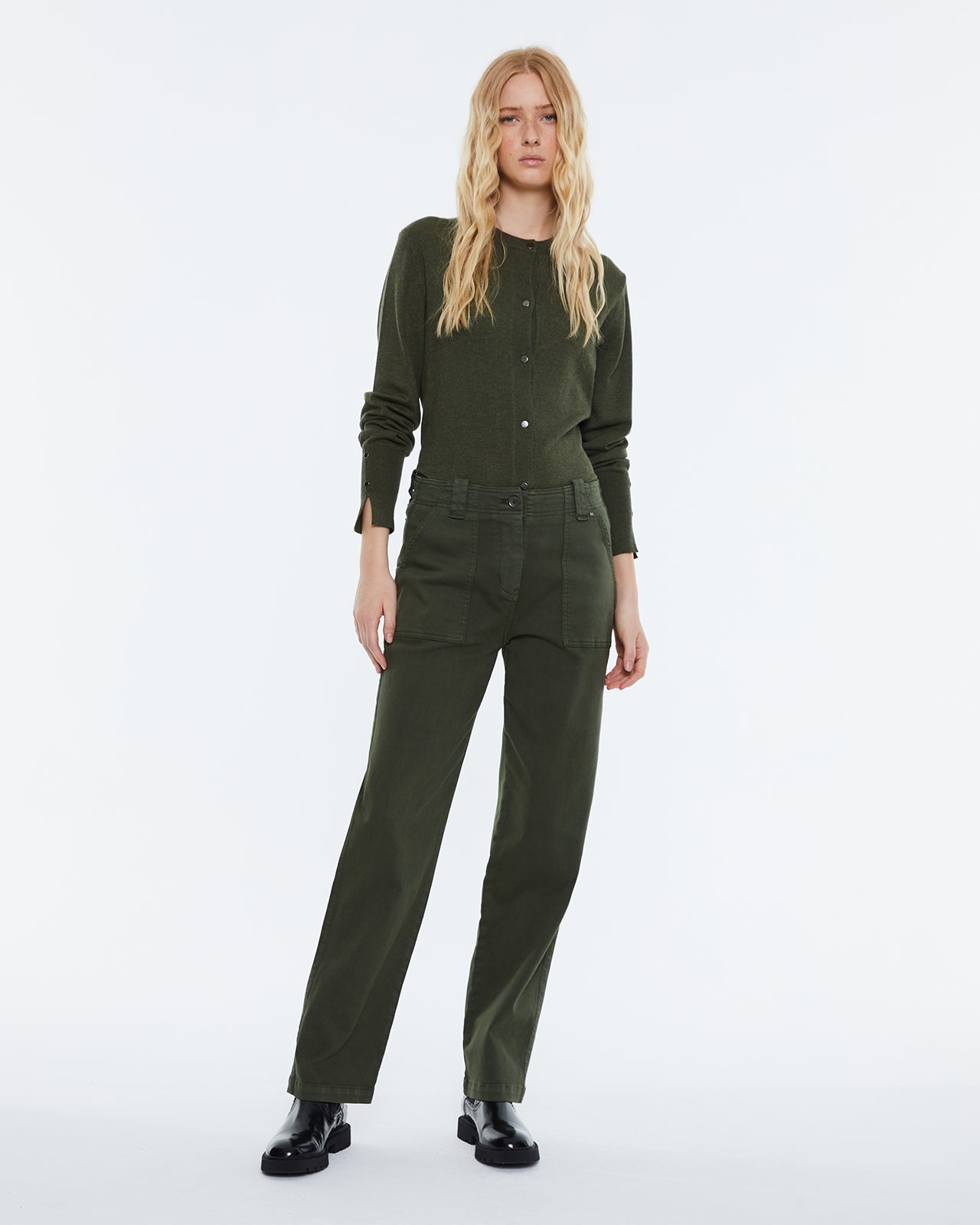 Women's straight trousers, wide leg, high rise.