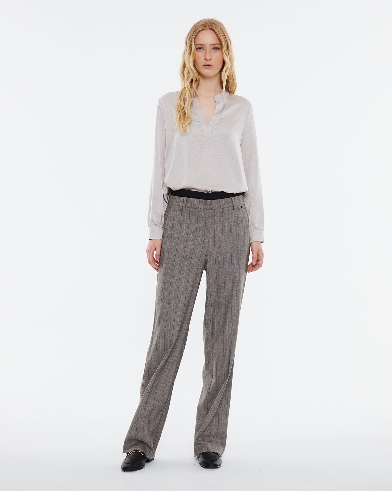 Women's straight trousers, high waist, stripe print.