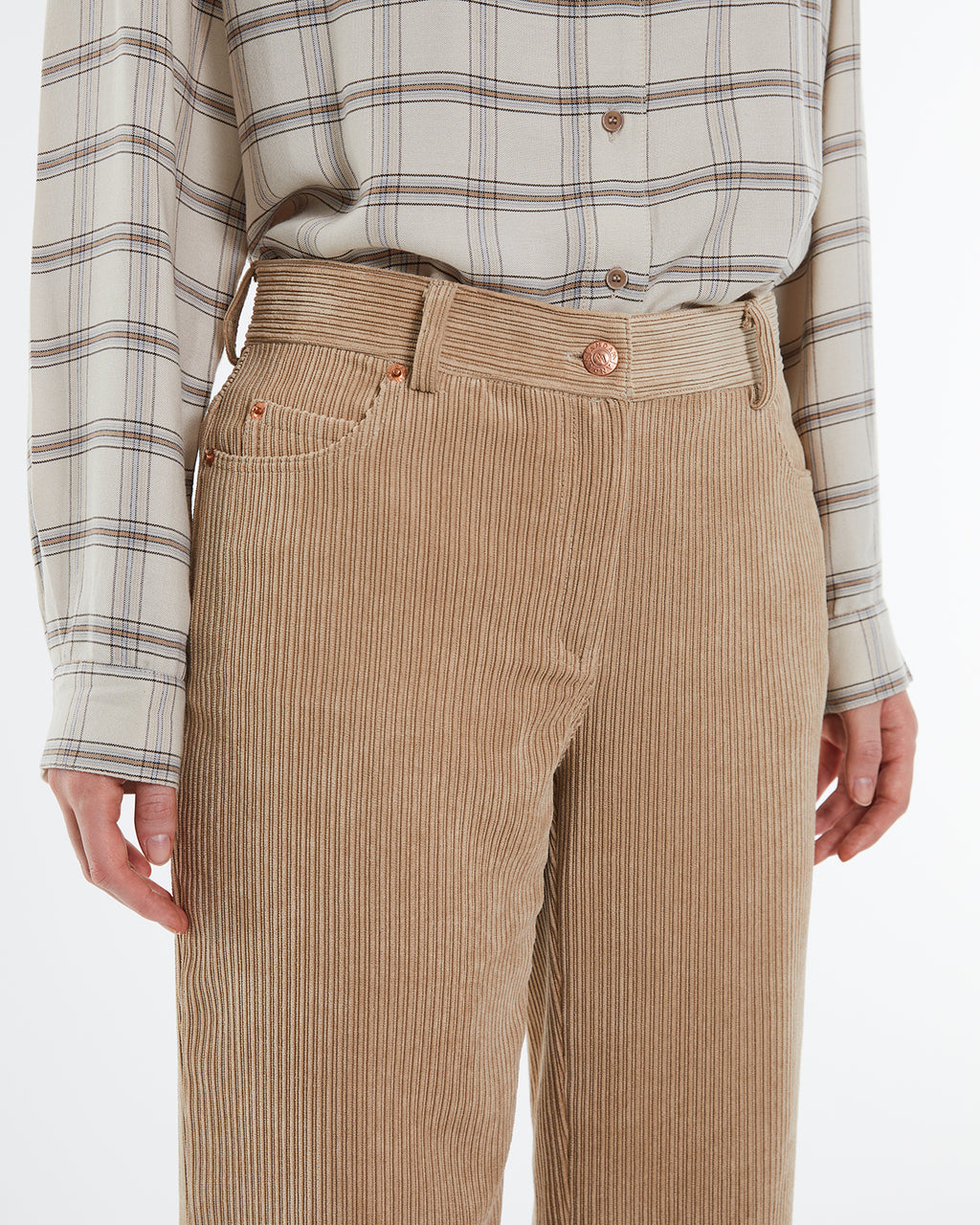 Women's wide-leg corduroy pants, high waist, five pockets.