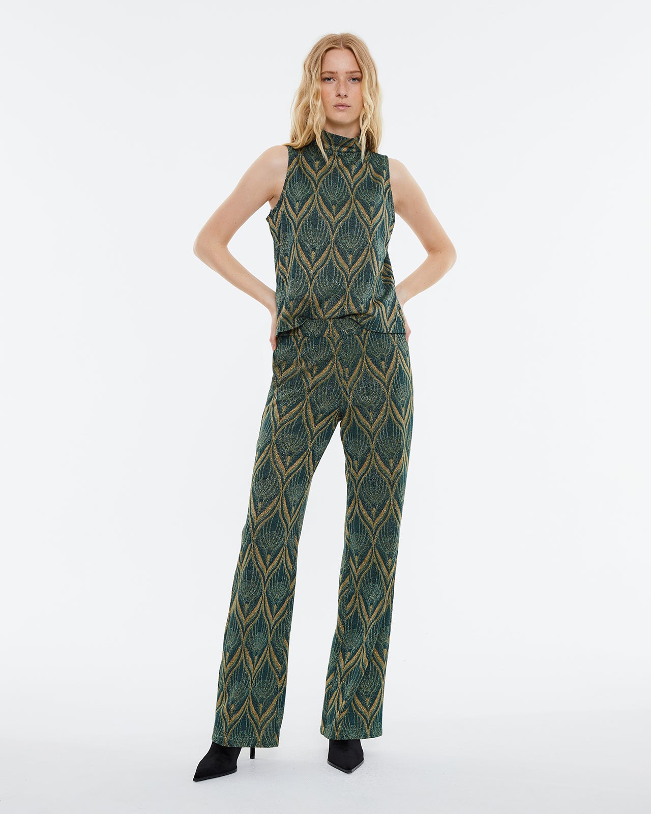 Women's straight trousers, in printed knit, high waist and elastic waistband.