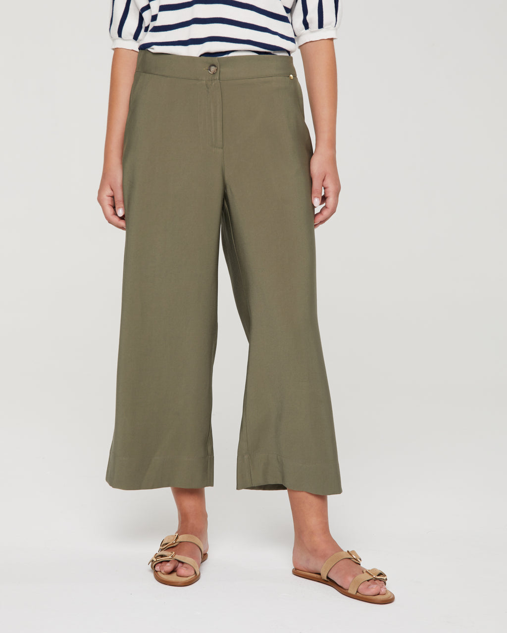 Women's palazzo pants.