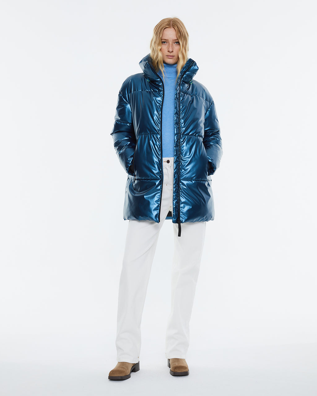 Metallic women's parka. Lined.