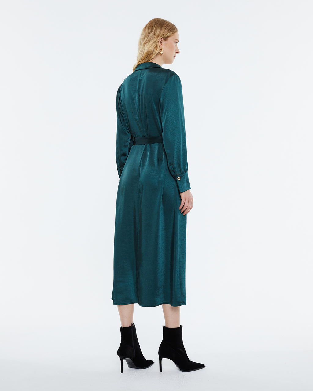 Satin midi shirt dress, long sleeves.