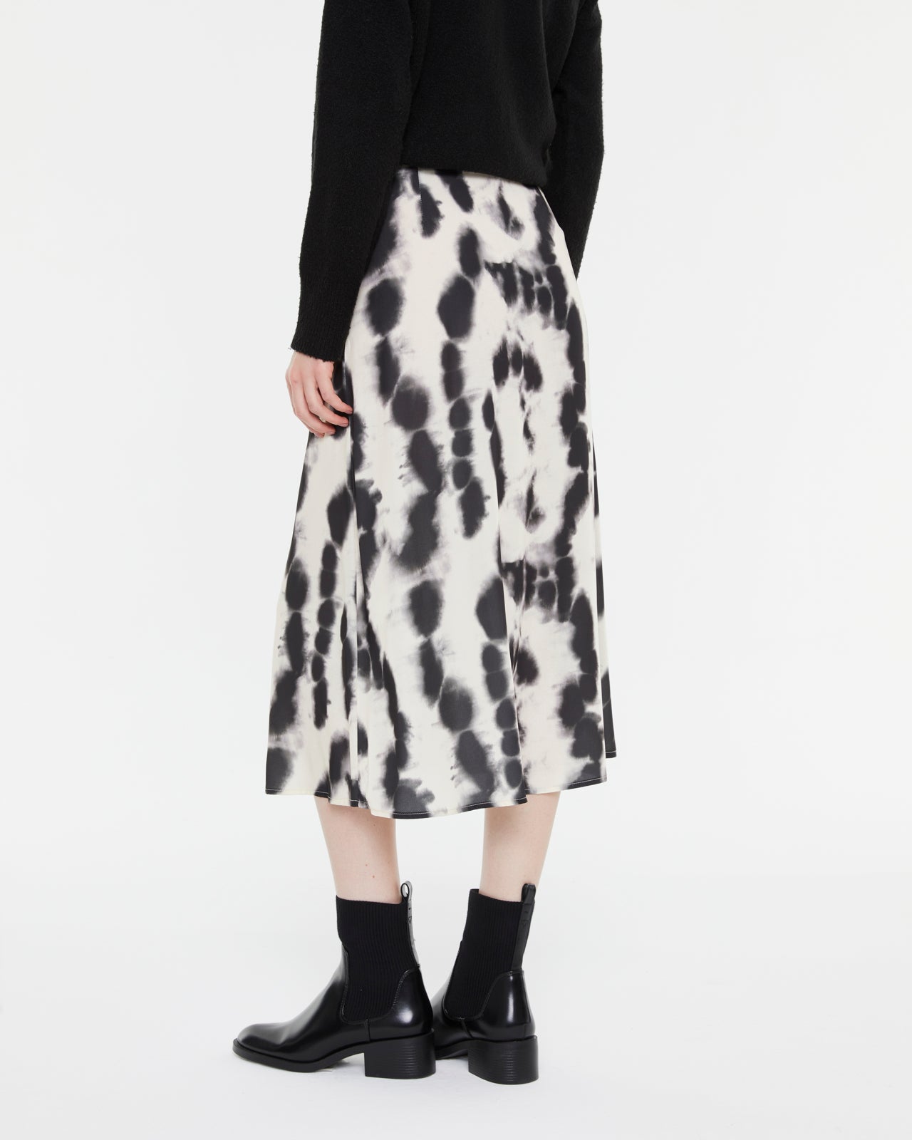 Falda midi estampado tie dye cintura elástica