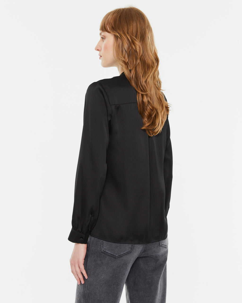 Camisa de mujer satinada de manga larga