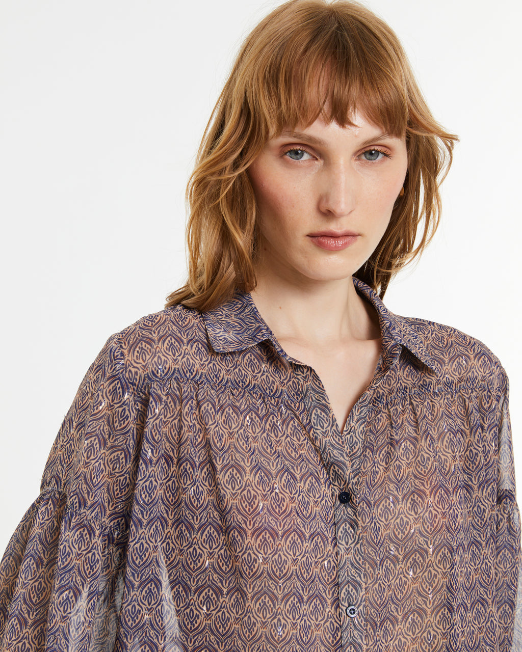 Camisa de mujer estampada cuello camisero