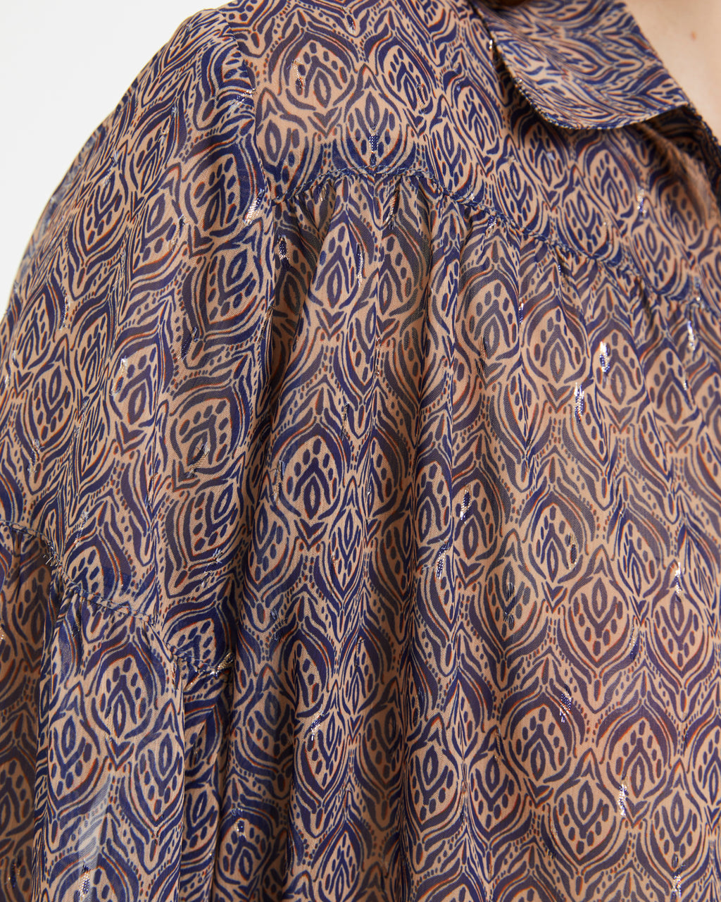 Camisa de mujer estampada cuello camisero