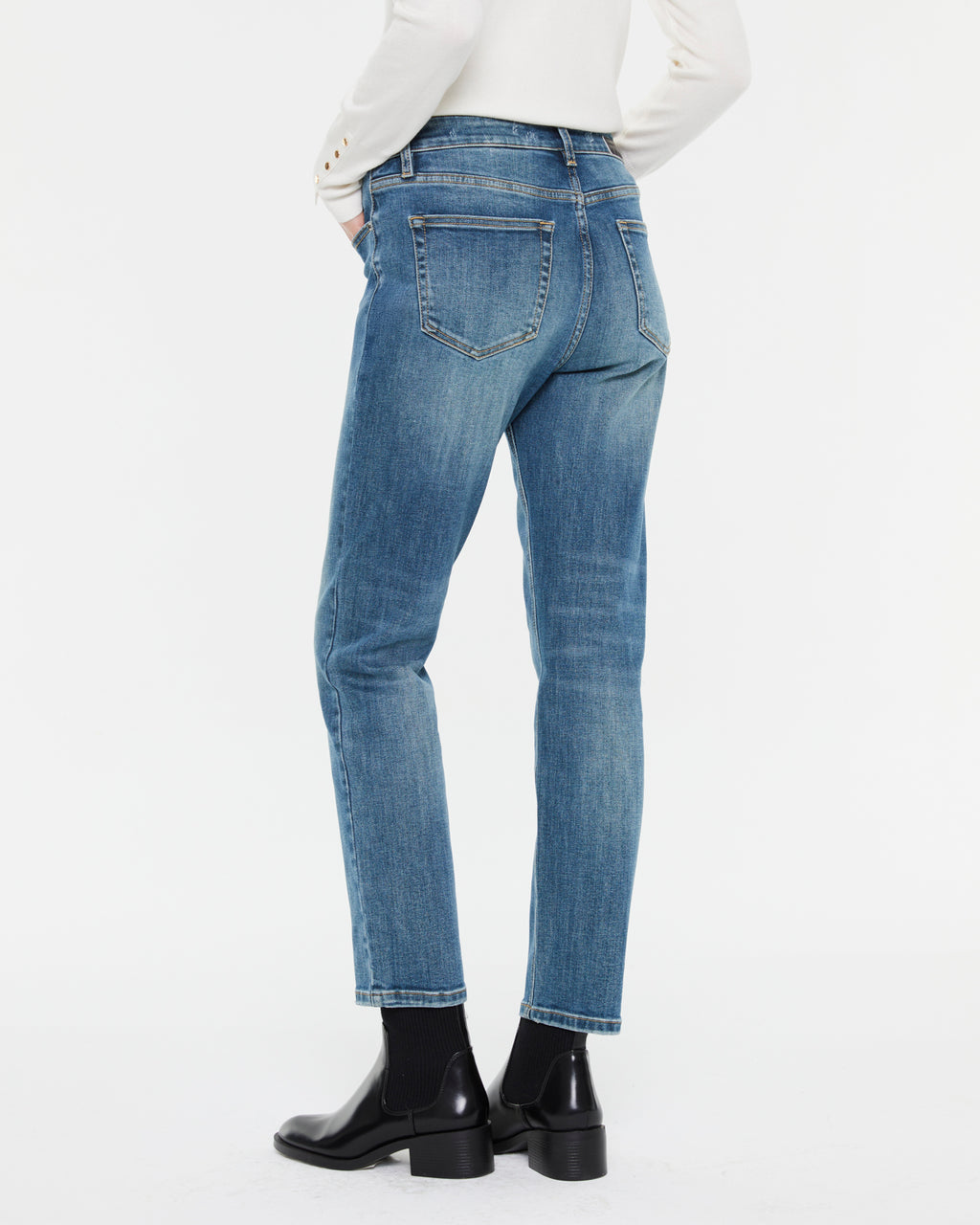 Damenjeans mit geradem Bein, hoher Taille und Reißverschluss
