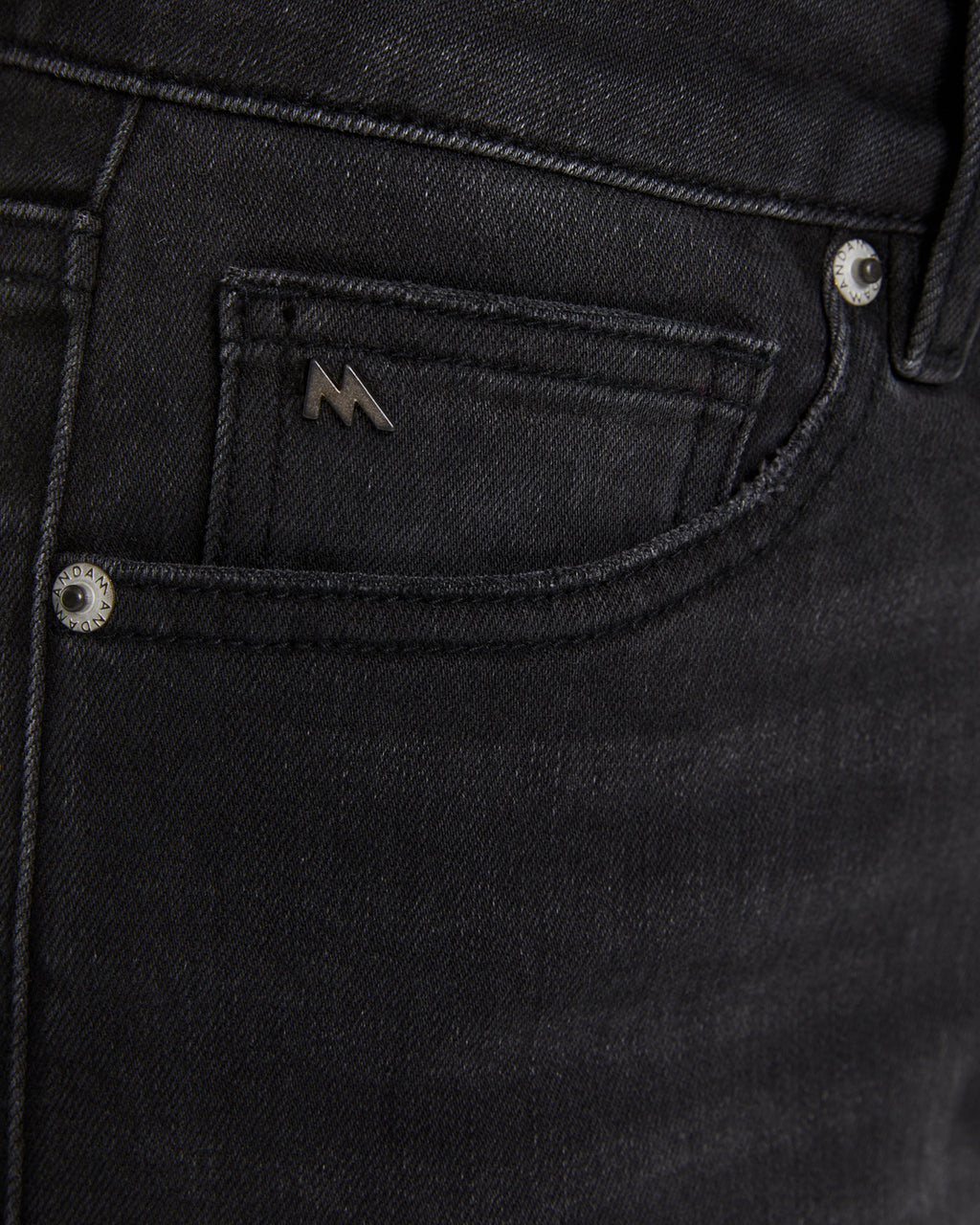 Damenjeans mit geradem Bein, hoher Taille und Reißverschluss