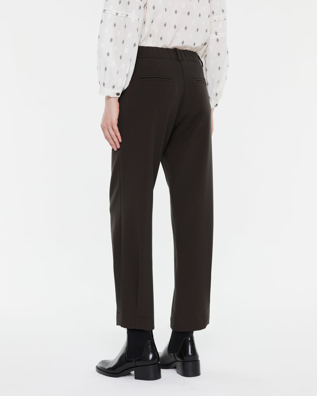 Women's carrot-style trousers with elastic waistband