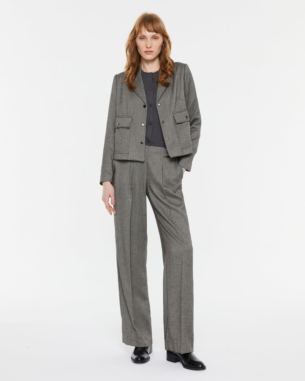 Pantalón de mujer ancho con pinzas de tiro alto