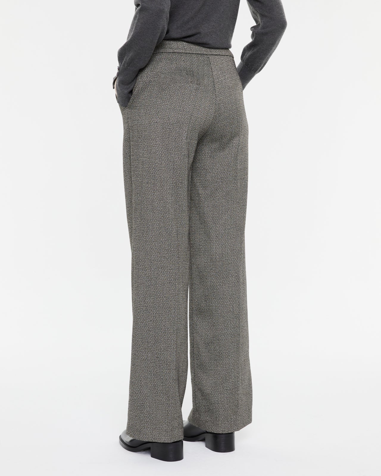 Pantalón de mujer ancho con pinzas de tiro alto