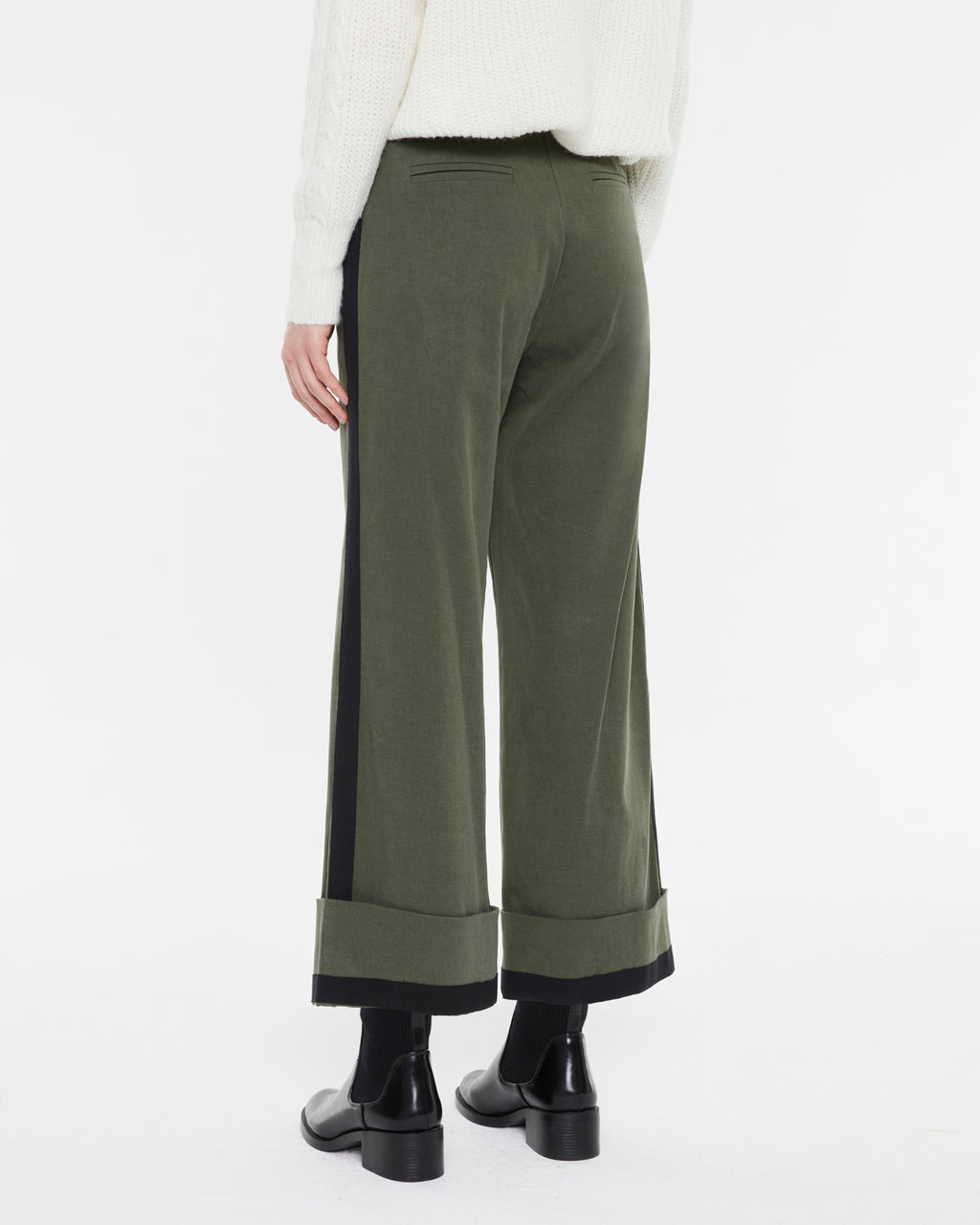 Pantalón ancho de mujer tobillero vuelta en bajo
