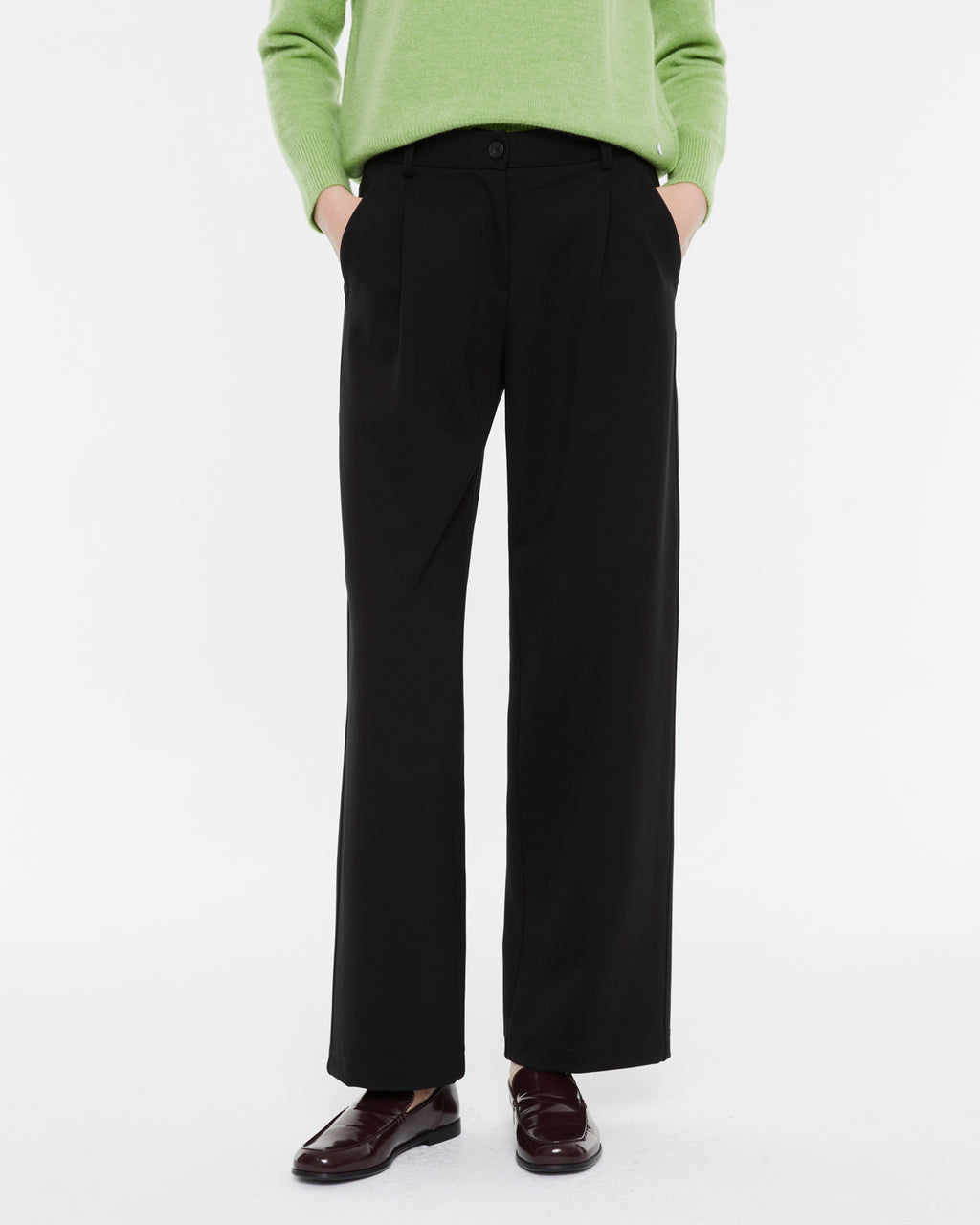 Pantalón ancho de mujer de punto con pinzas