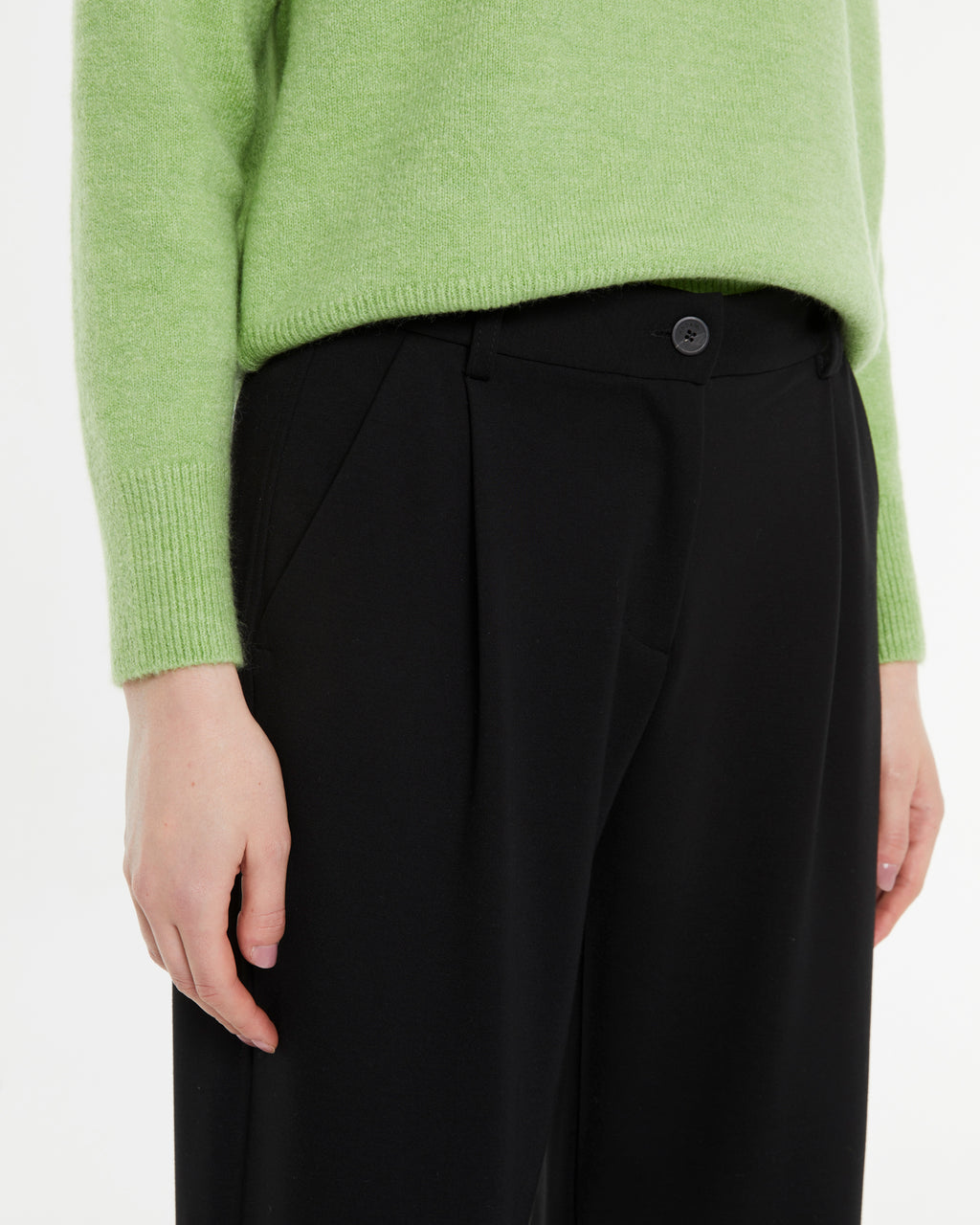 Pantalón ancho de mujer de punto con pinzas