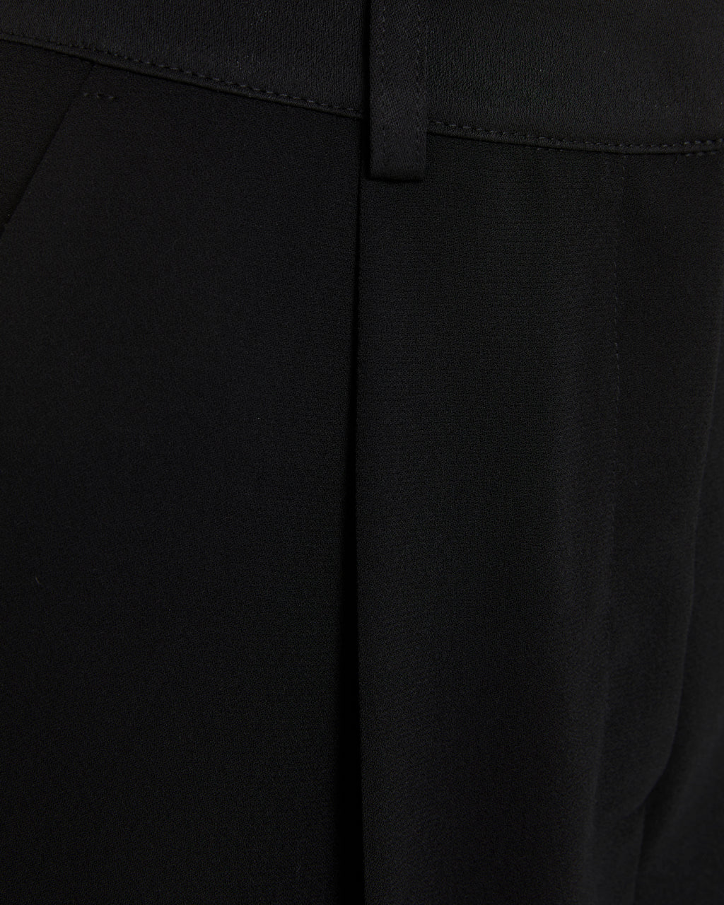 Women's wide-leg trousers with high-waisted pleats
