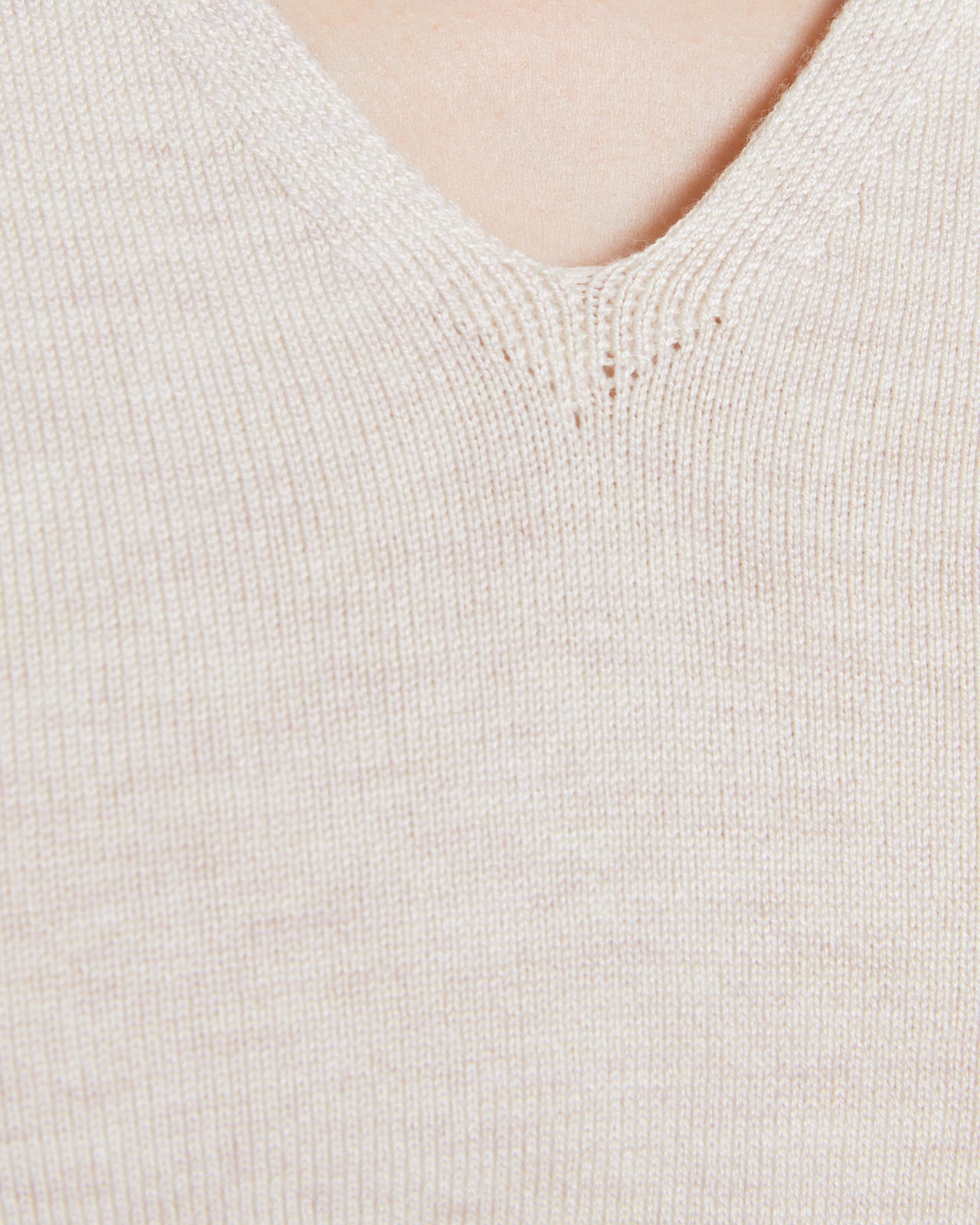 Jersey de mujer punto fino escote pico