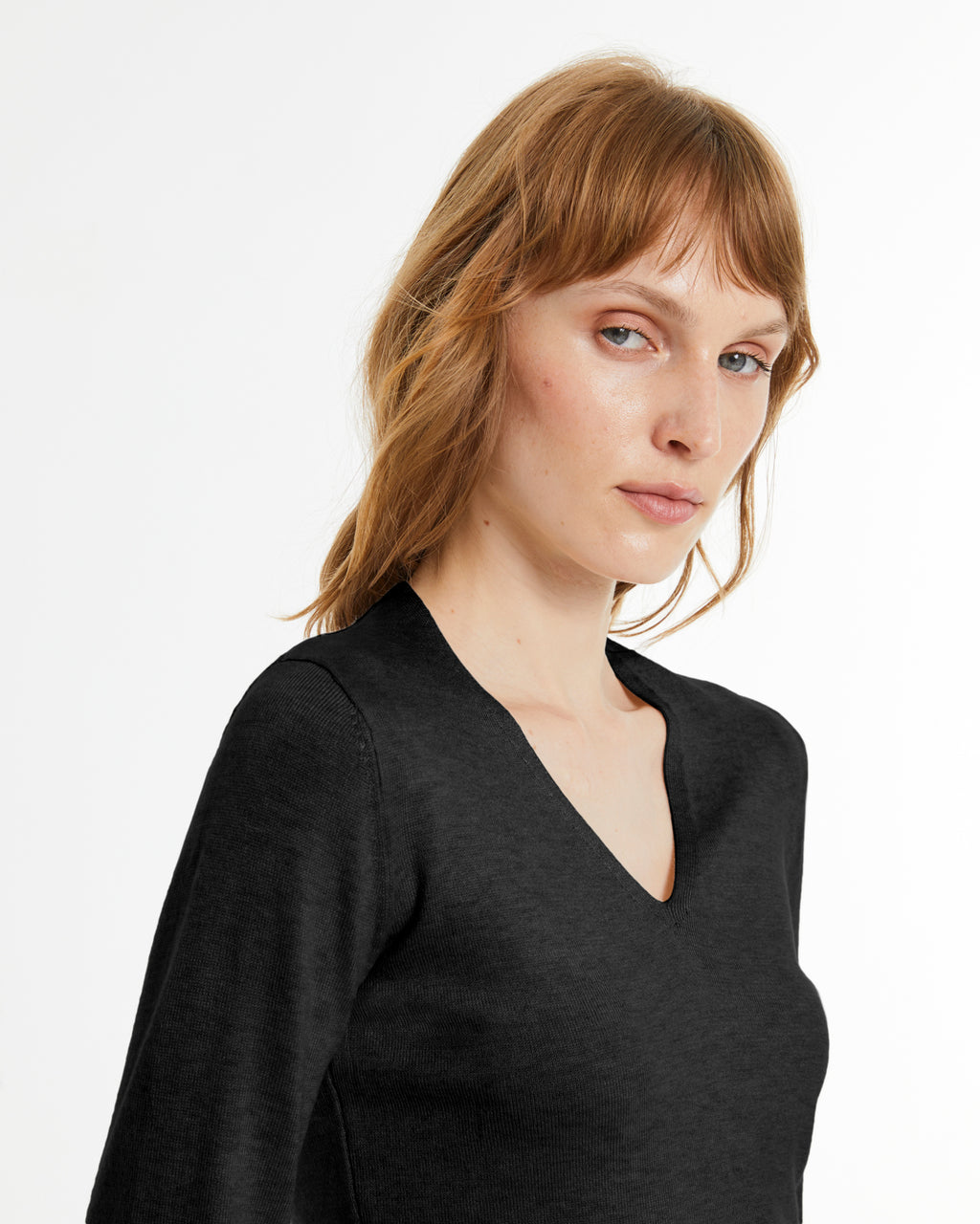 Jersey de mujer punto fino escote pico