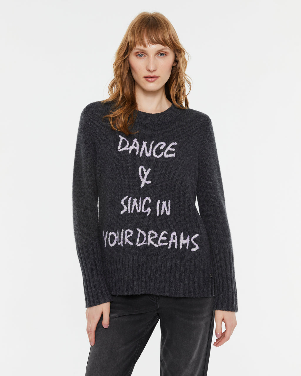 Women's round neck sweater with fantasy embroidery