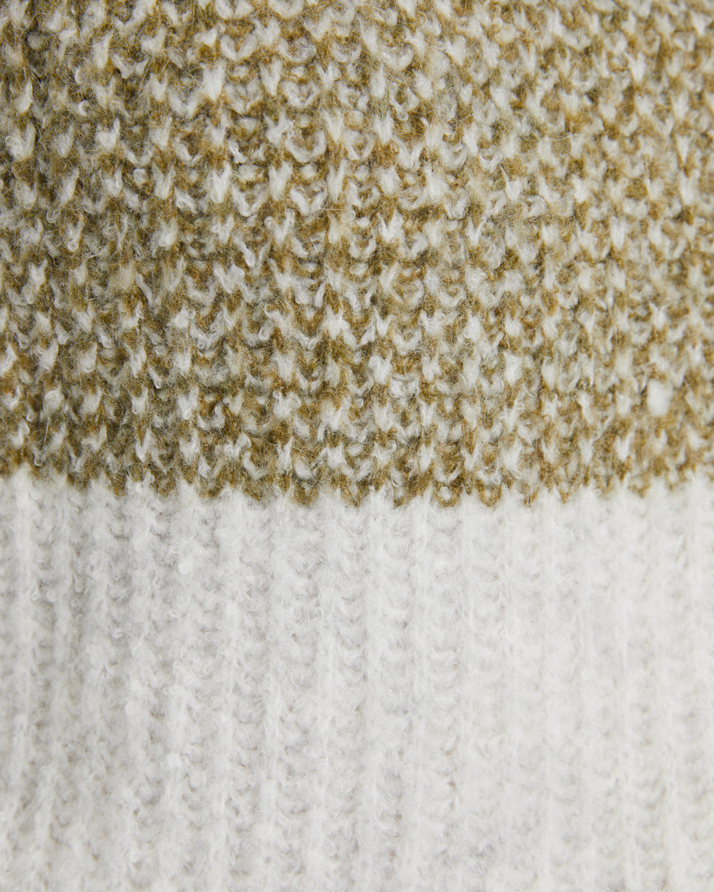 Women's two-tone round-neck sweater