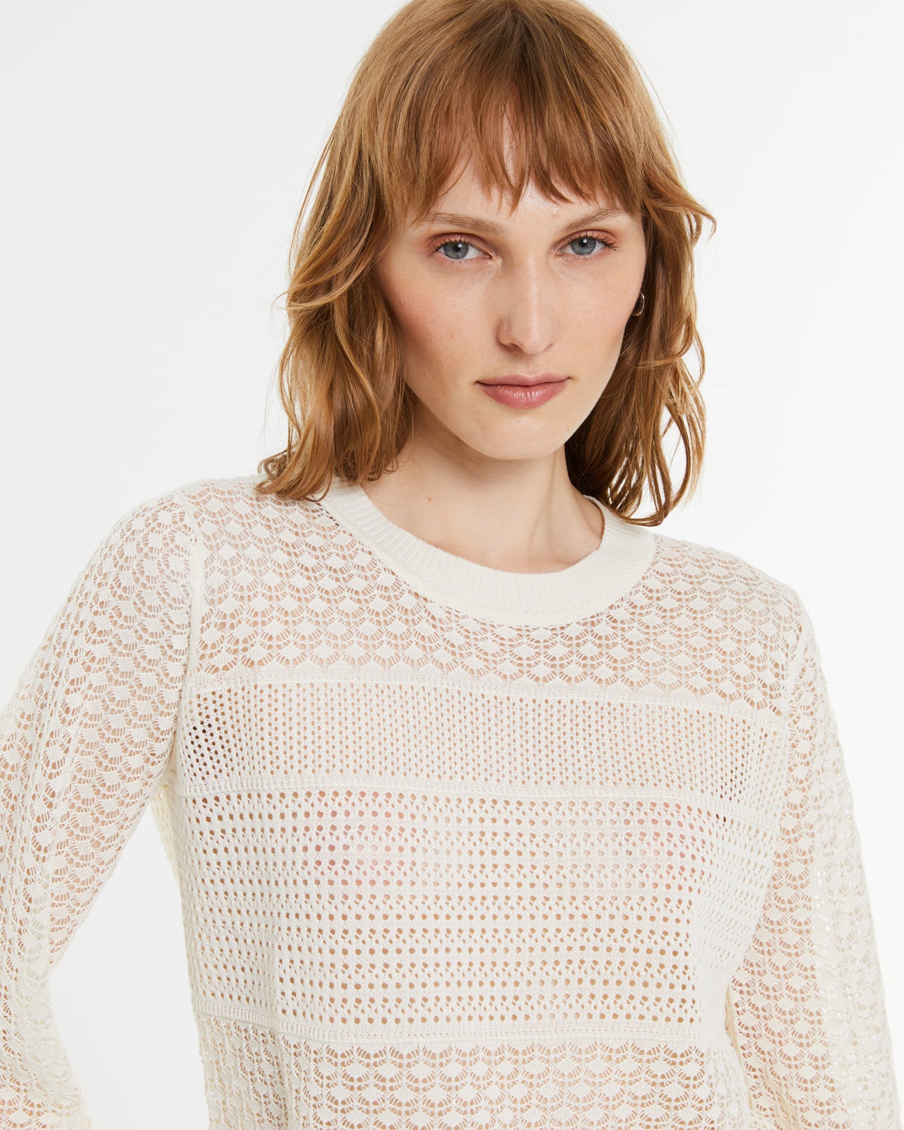 Jersey de mujer calado  cuello redondo