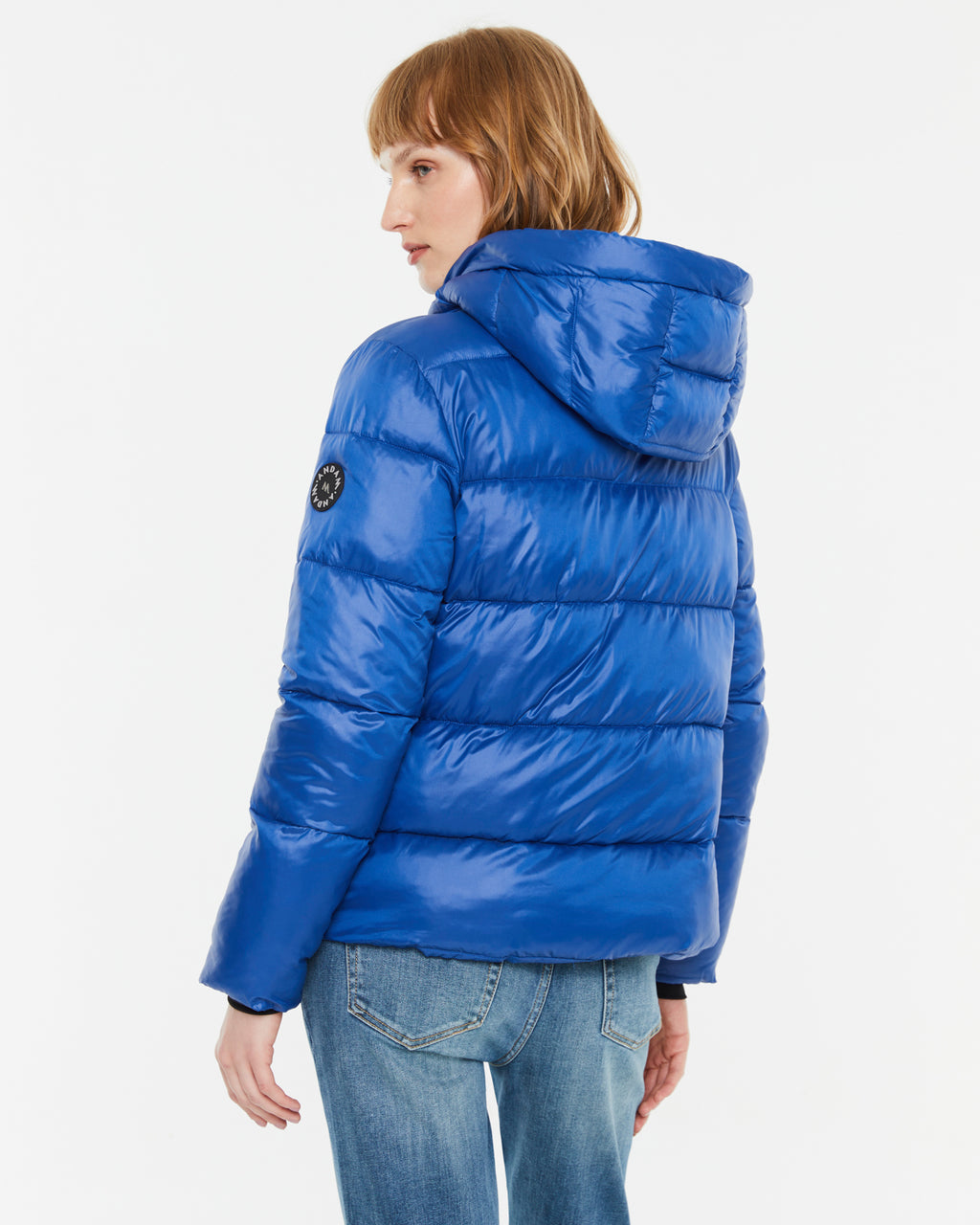 Parka corta de mujer con capucha