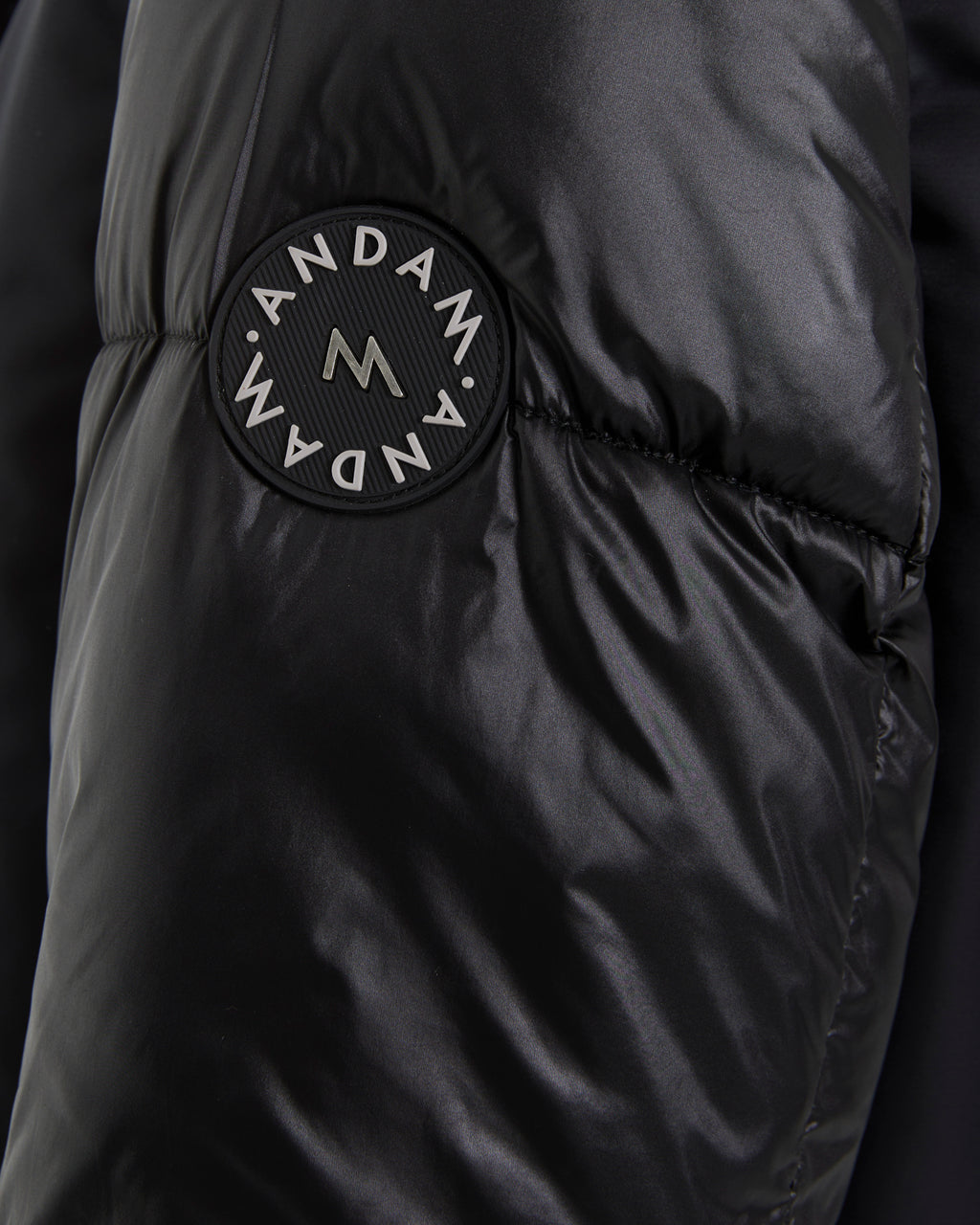 Parka corta de mujer acolchada tipo bomber