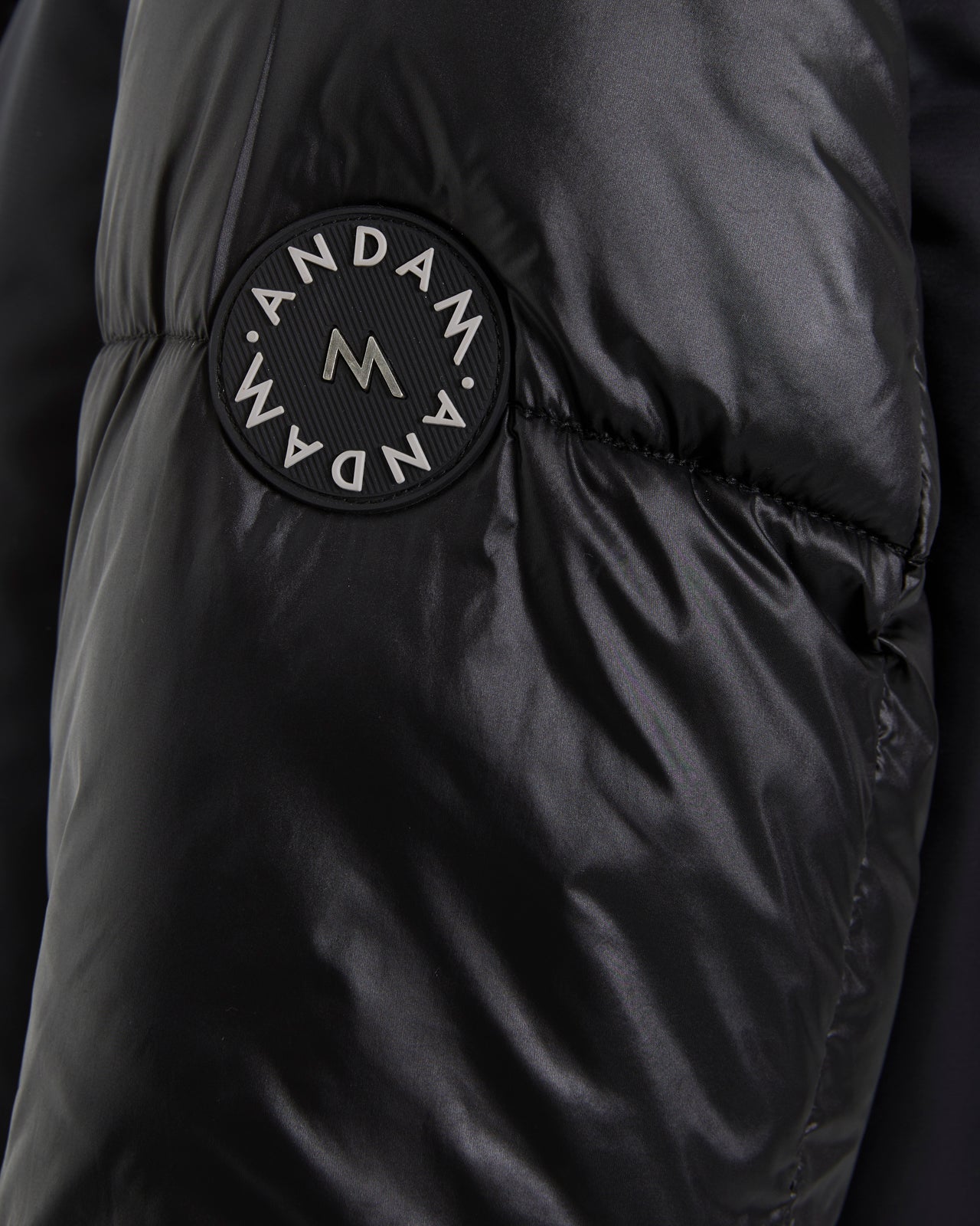 Parka corta de mujer acolchada tipo bomber