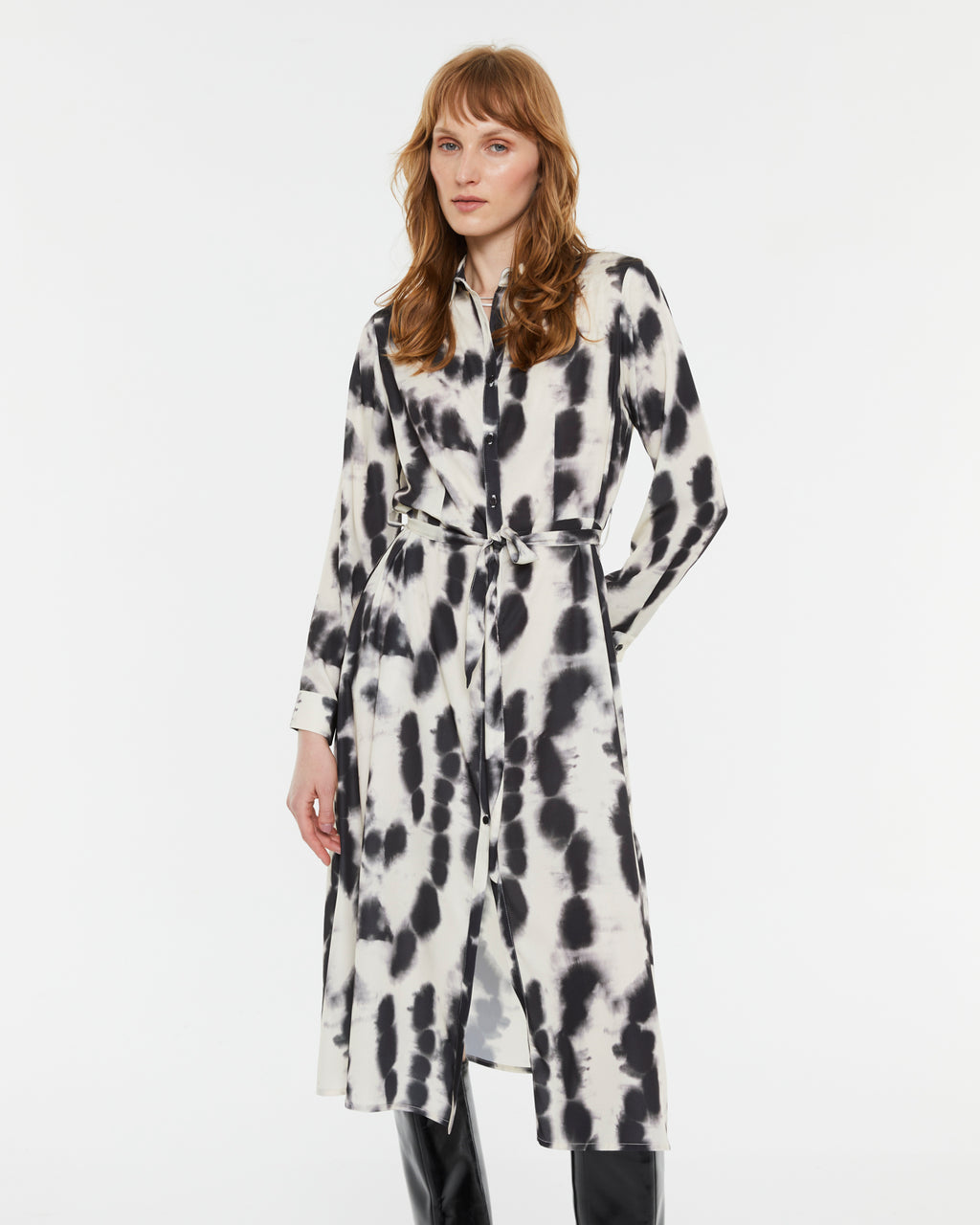 Vestido midi camisero estampado tipo tie dye