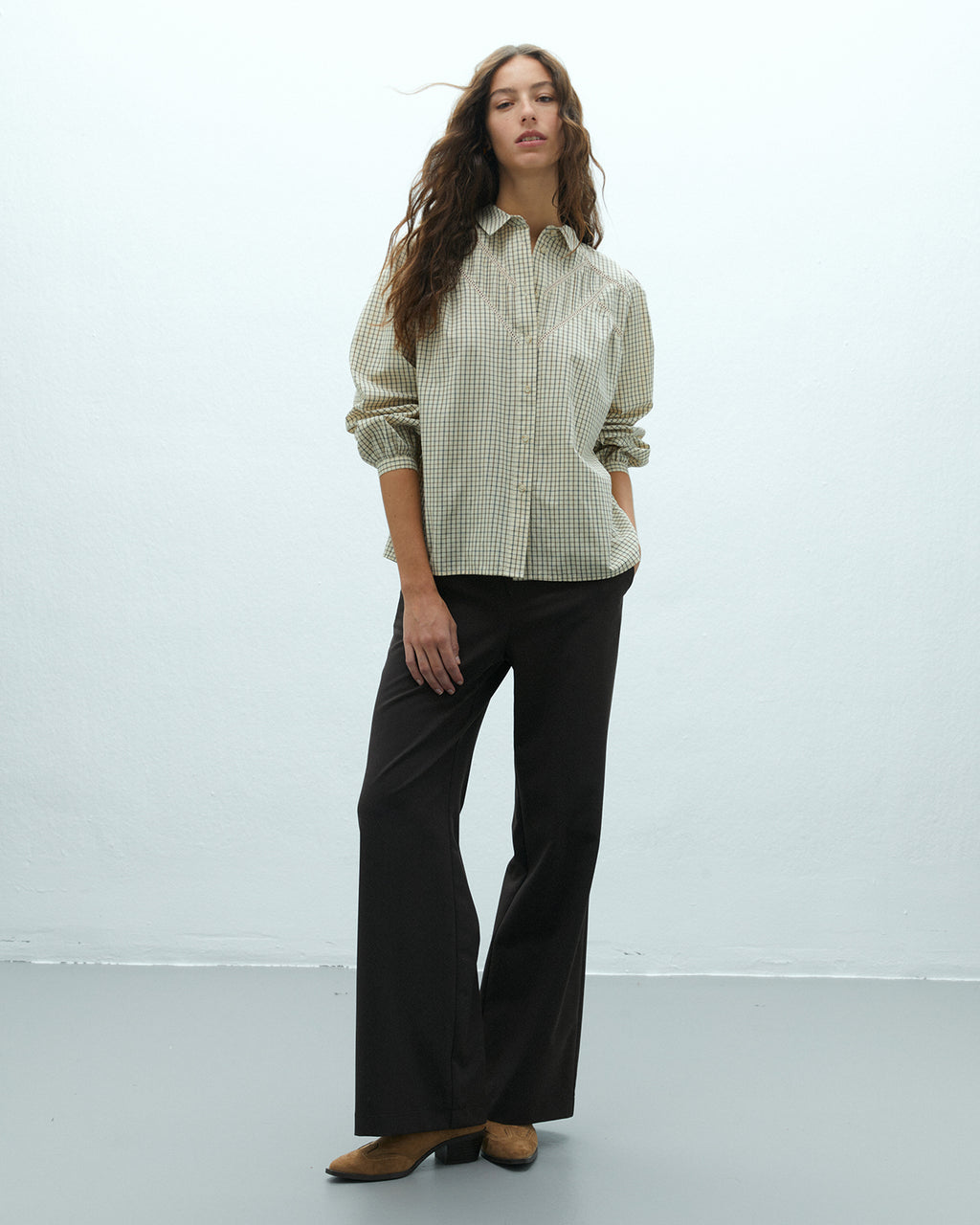 Camisa de mujer estampado cuadros cuello camisero
