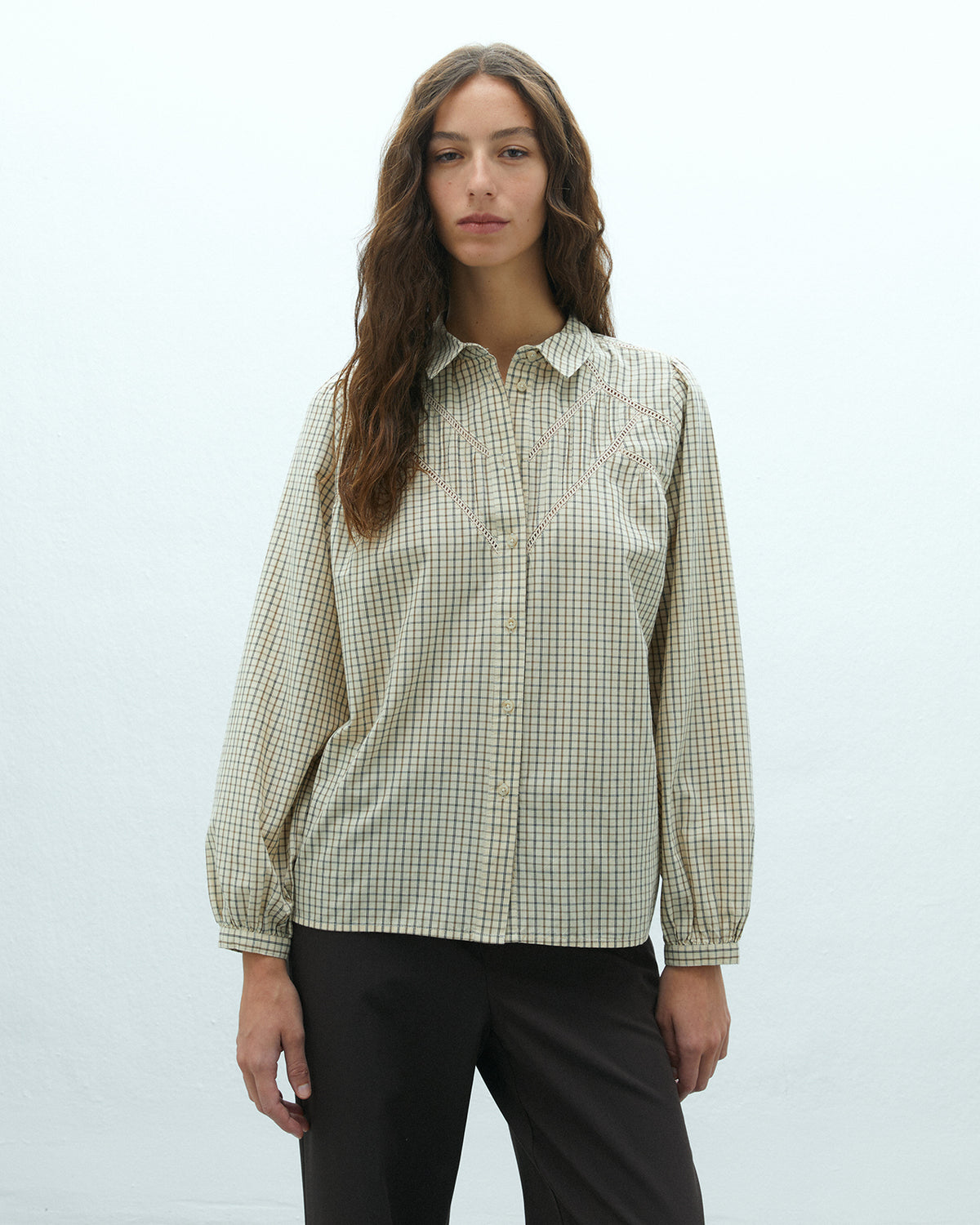Camisa de mujer estampado cuadros cuello camisero