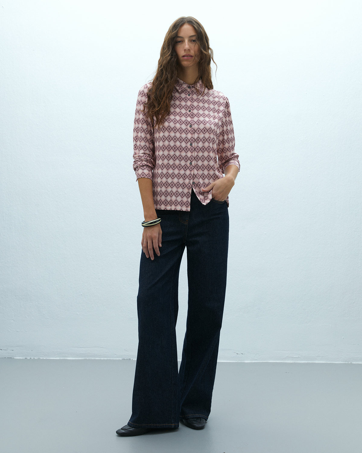 Camisa de mujer en punto estampado cuello camisero
