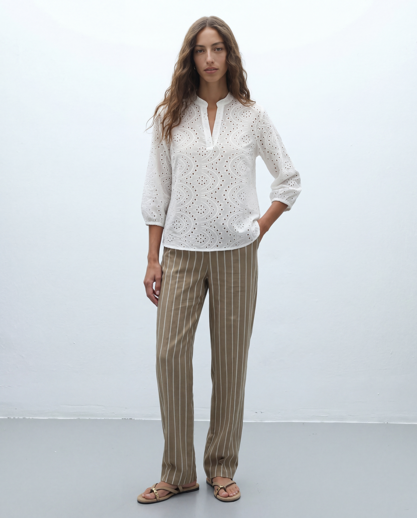 Blusa de mujer bordado suizo manga francesa