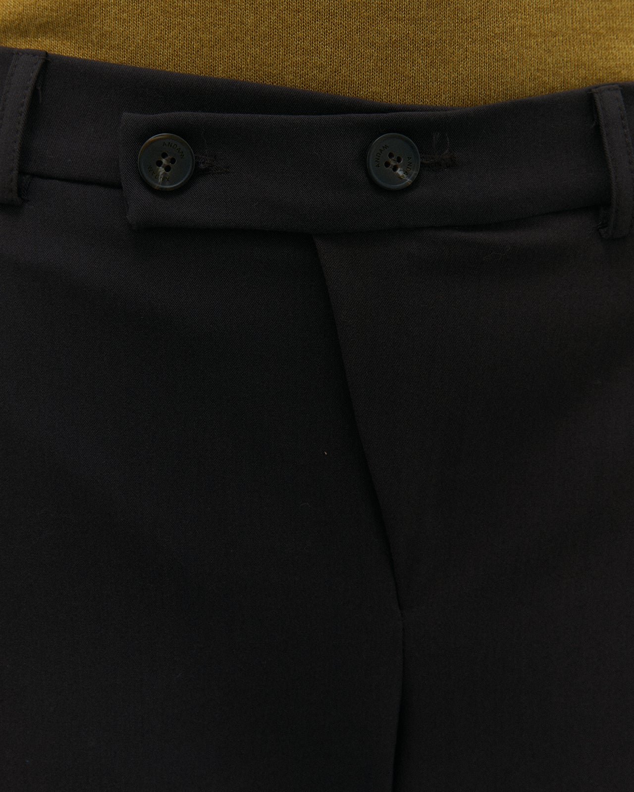 Pantalón recto de mujer elástico
