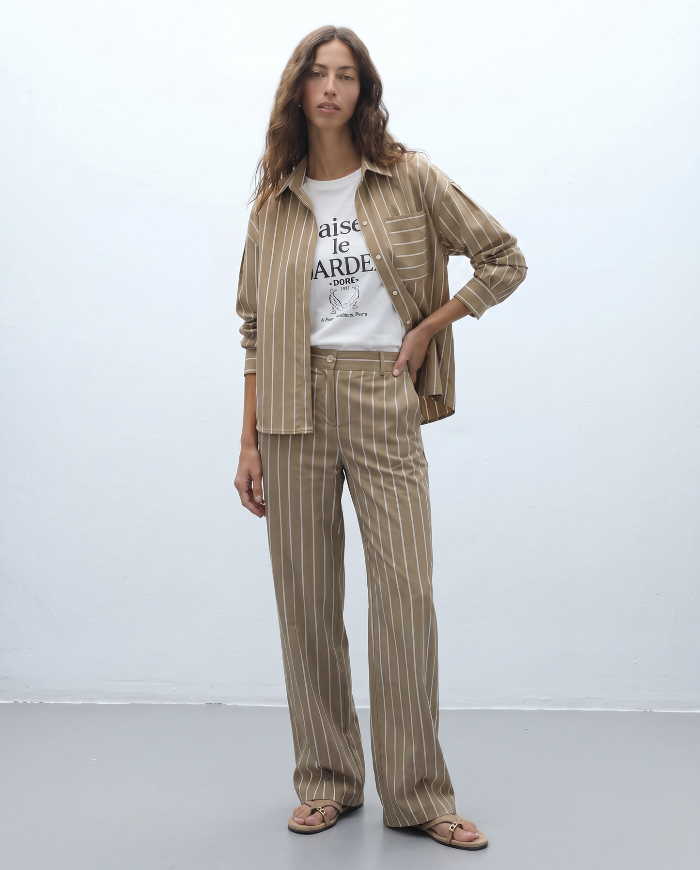 Pantalón recto de mujer estampado rayas