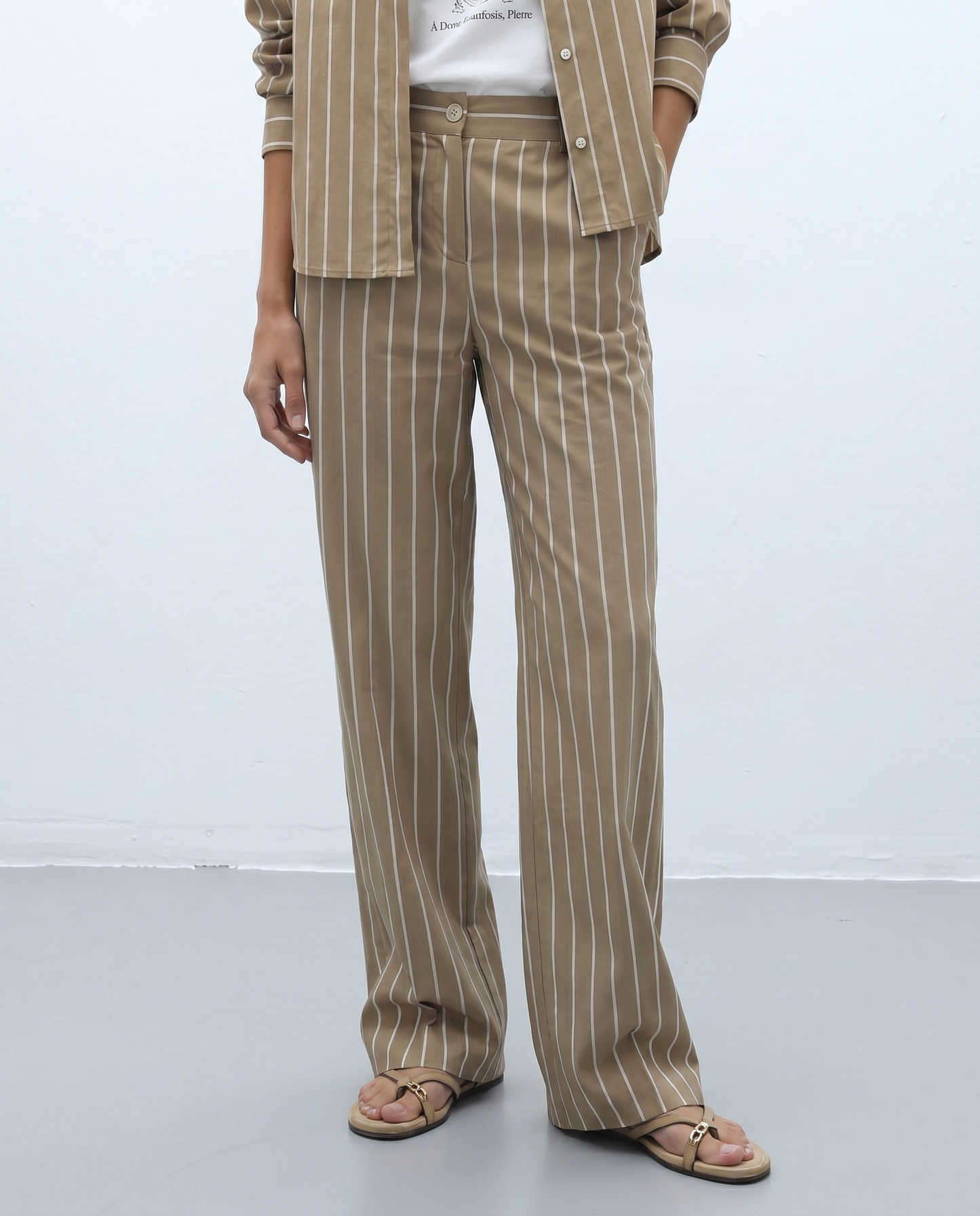 Pantalón recto de mujer estampado rayas