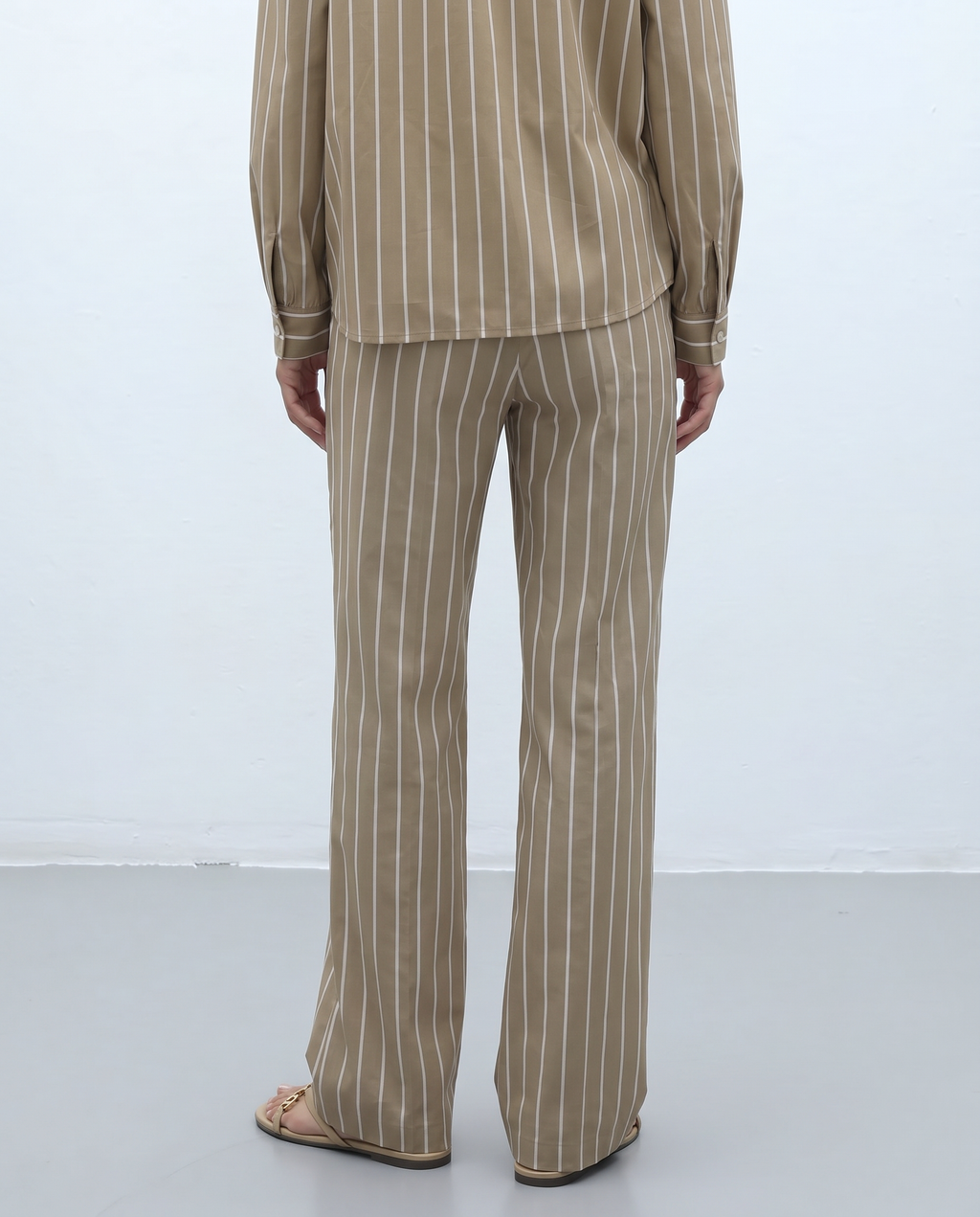 Pantalón recto de mujer estampado rayas