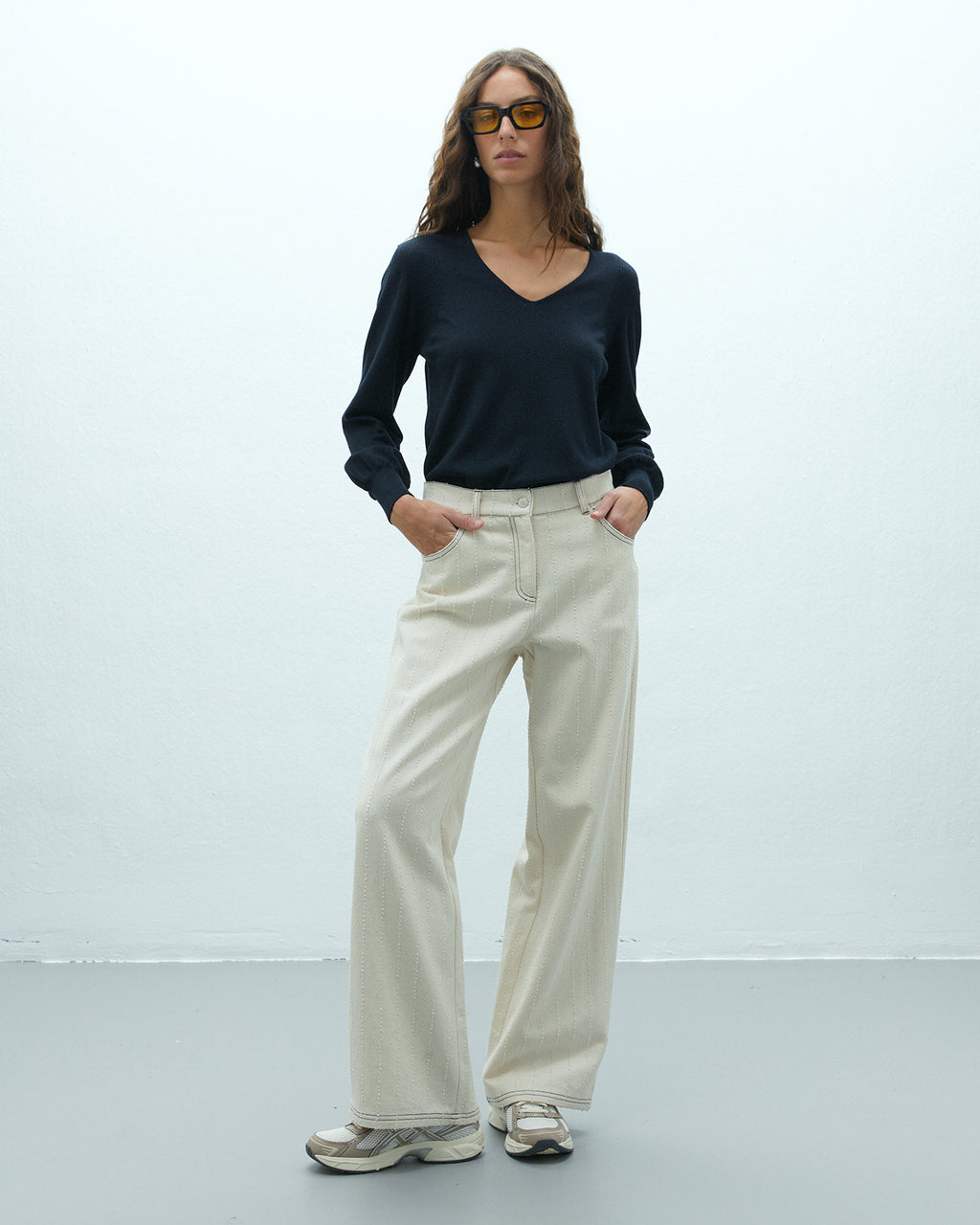 Jersey de mujer punto fino cuello pico
