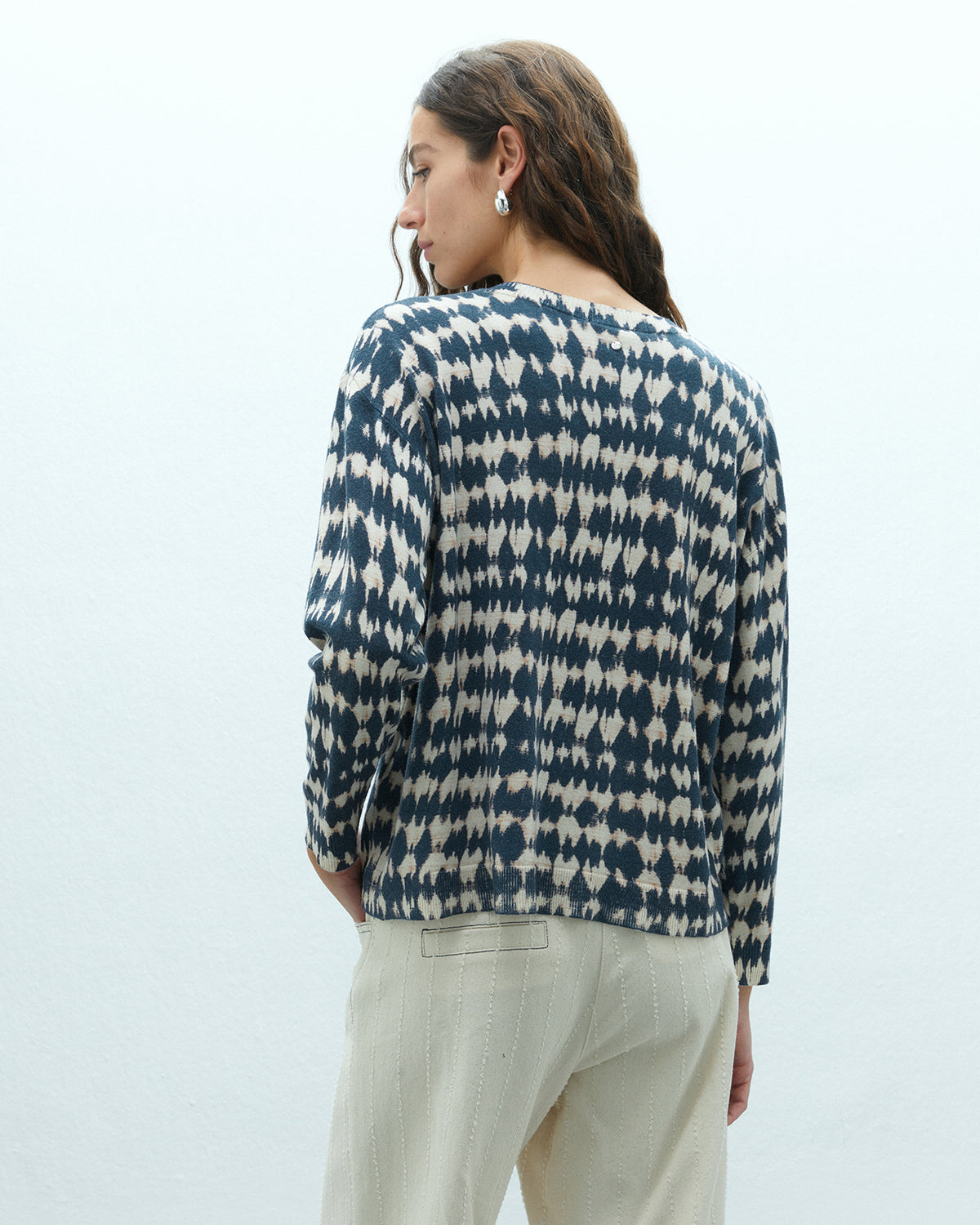Jersey de mujer de punto fino estampado cuello pico