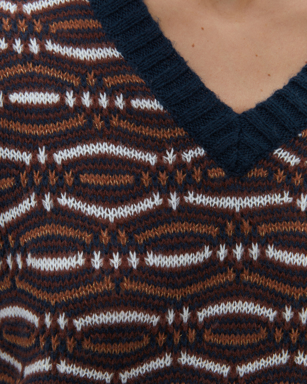 Jersey de mujer estampado cuello pico manga larga