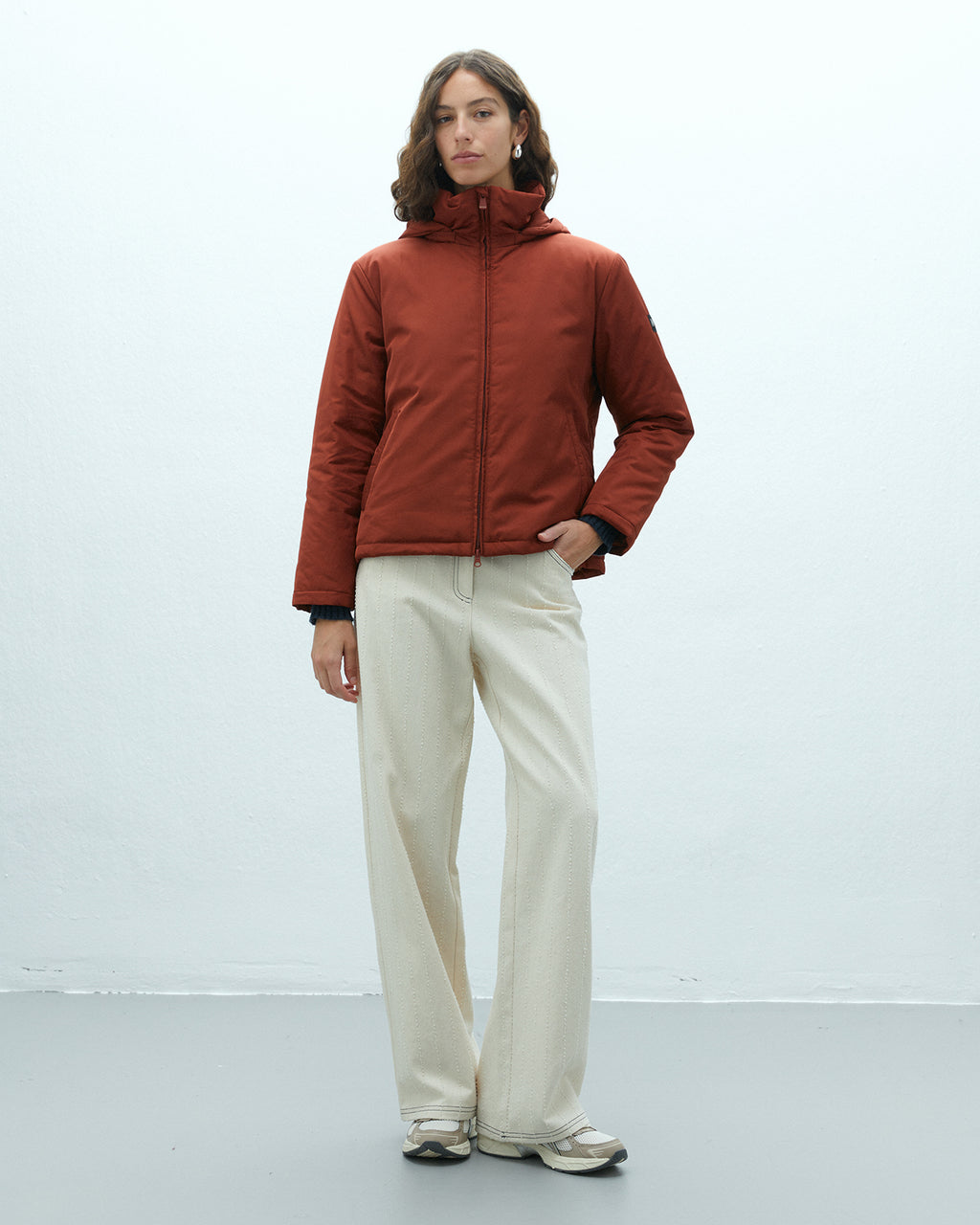 Parka corta de mujer acolchada