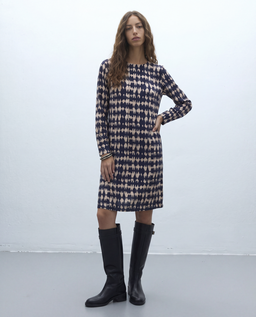 Vestido midi de punto estampado
